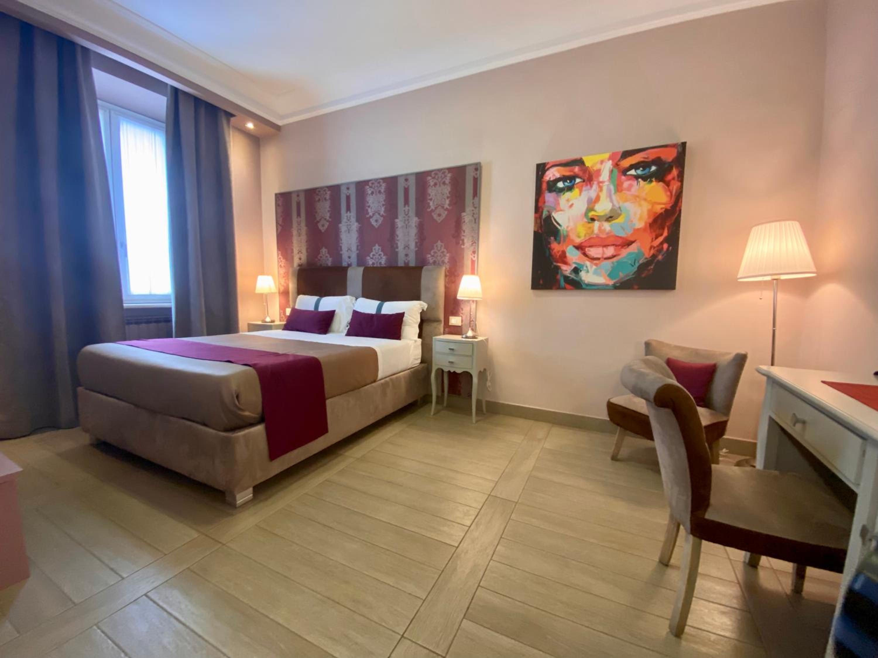Double Room with Private Bathroom - Photo 4