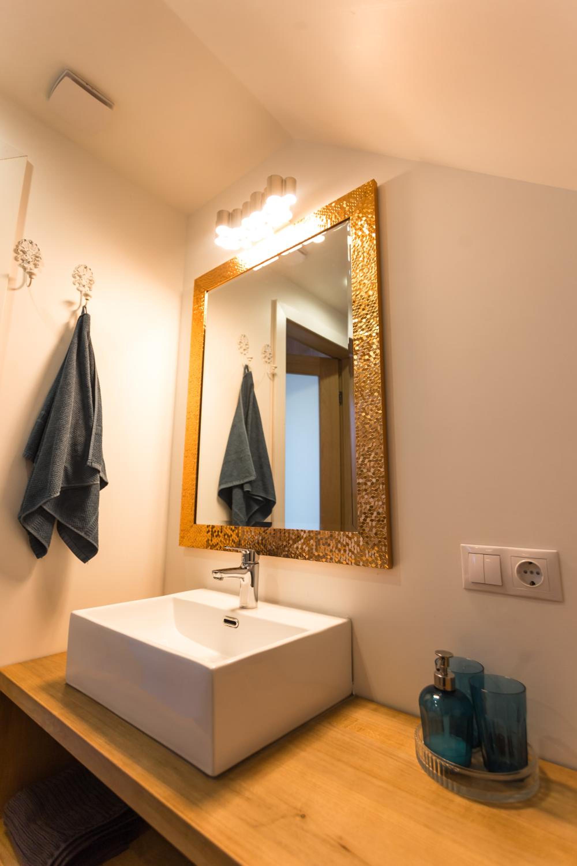 Two-Bedroom House - Photo 14