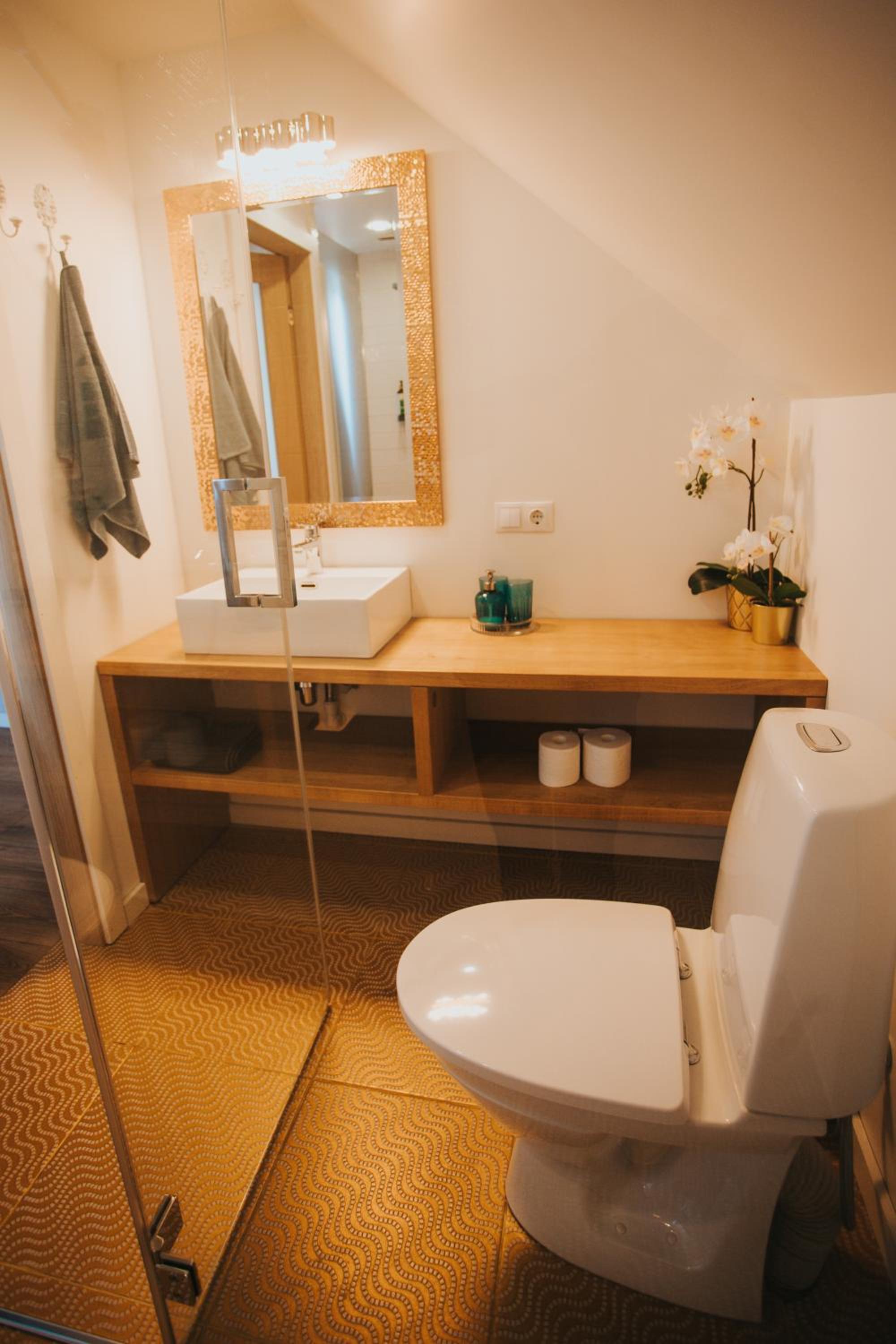Two-Bedroom House - Photo 15