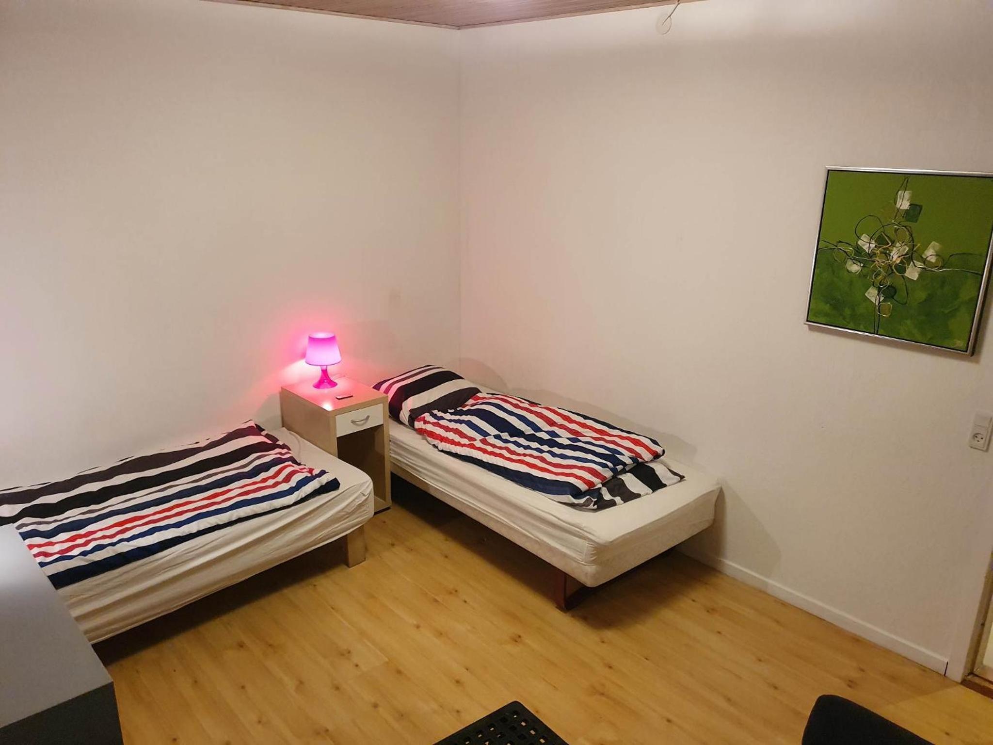 Basic Triple Room with Shared Bathroom photo 3