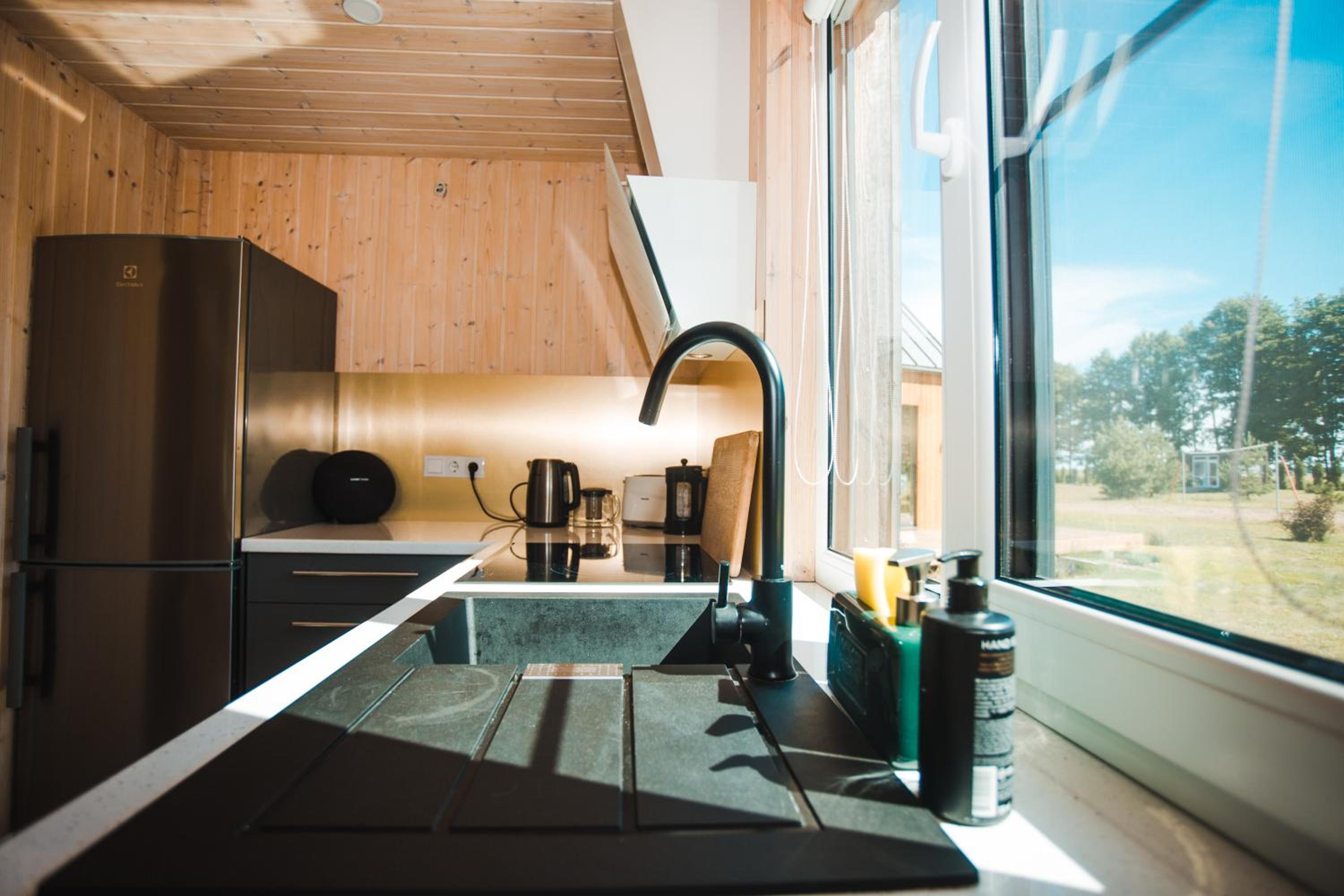 Two-Bedroom House - Photo 17