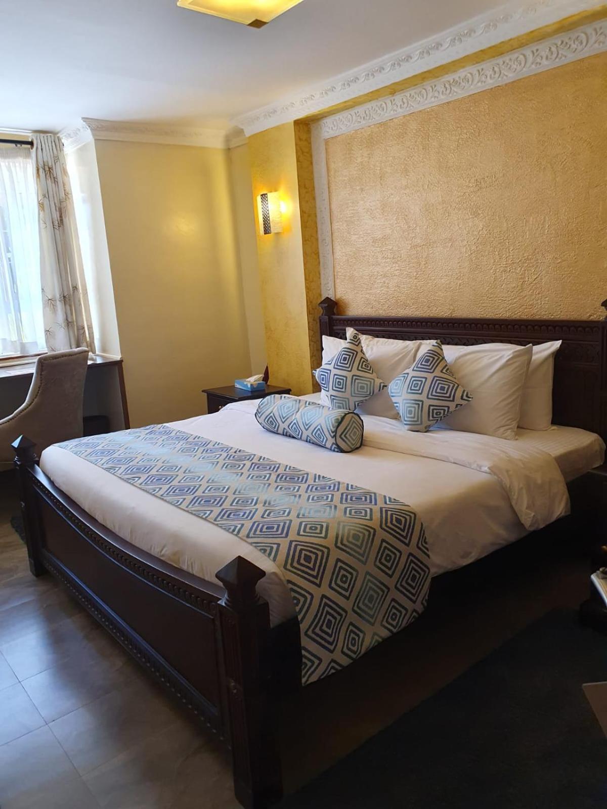 Standard Double Room - Photo 7