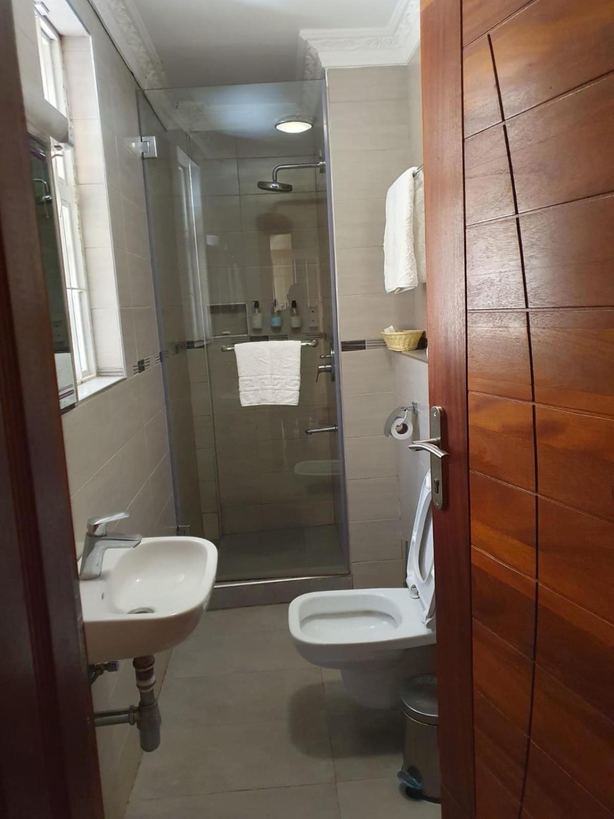 Standard Double Room - Photo 14