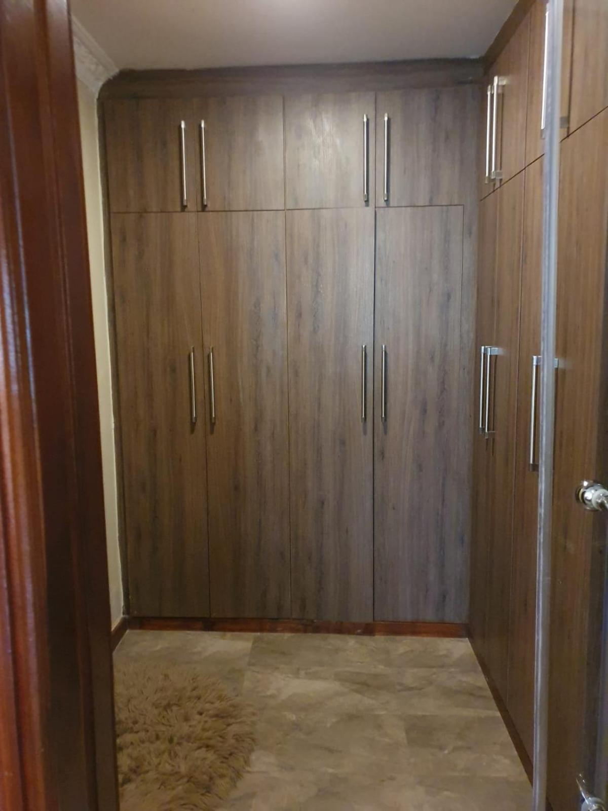Deluxe Double Room - Photo 11