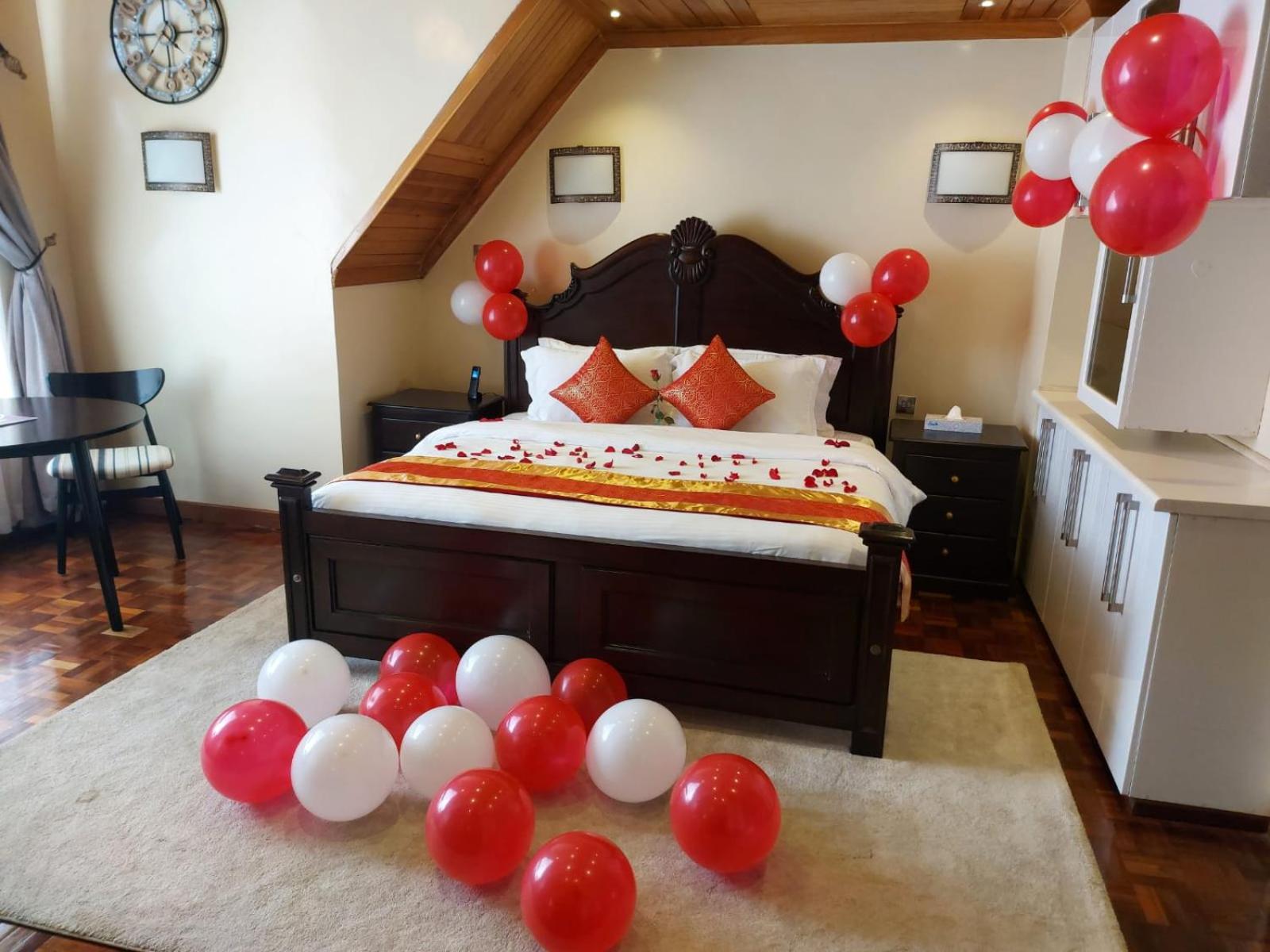 Deluxe King Room - Photo 1