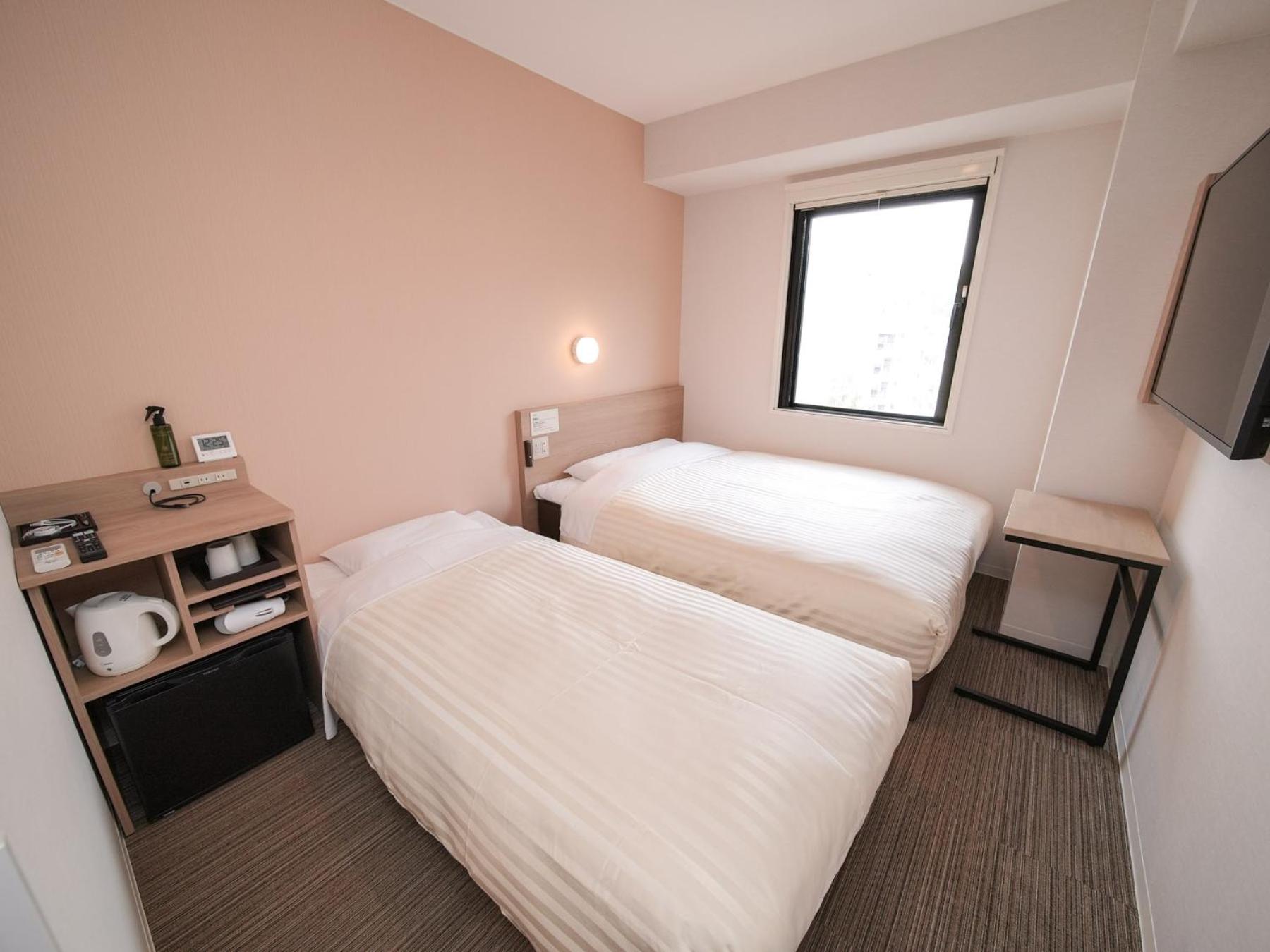 Connecting Room - Non-Smoking - Photo 10