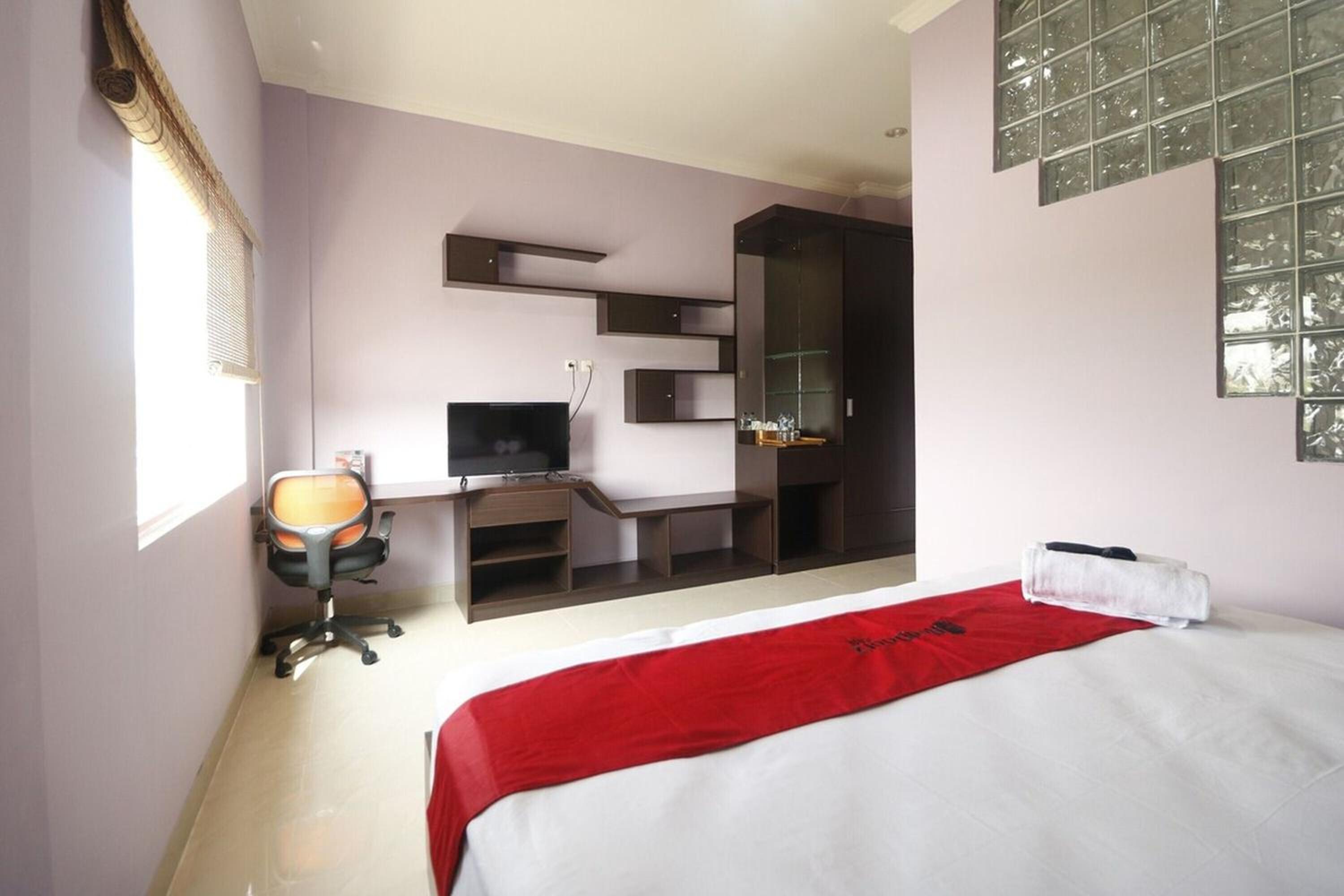 Deluxe Room - Photo 3