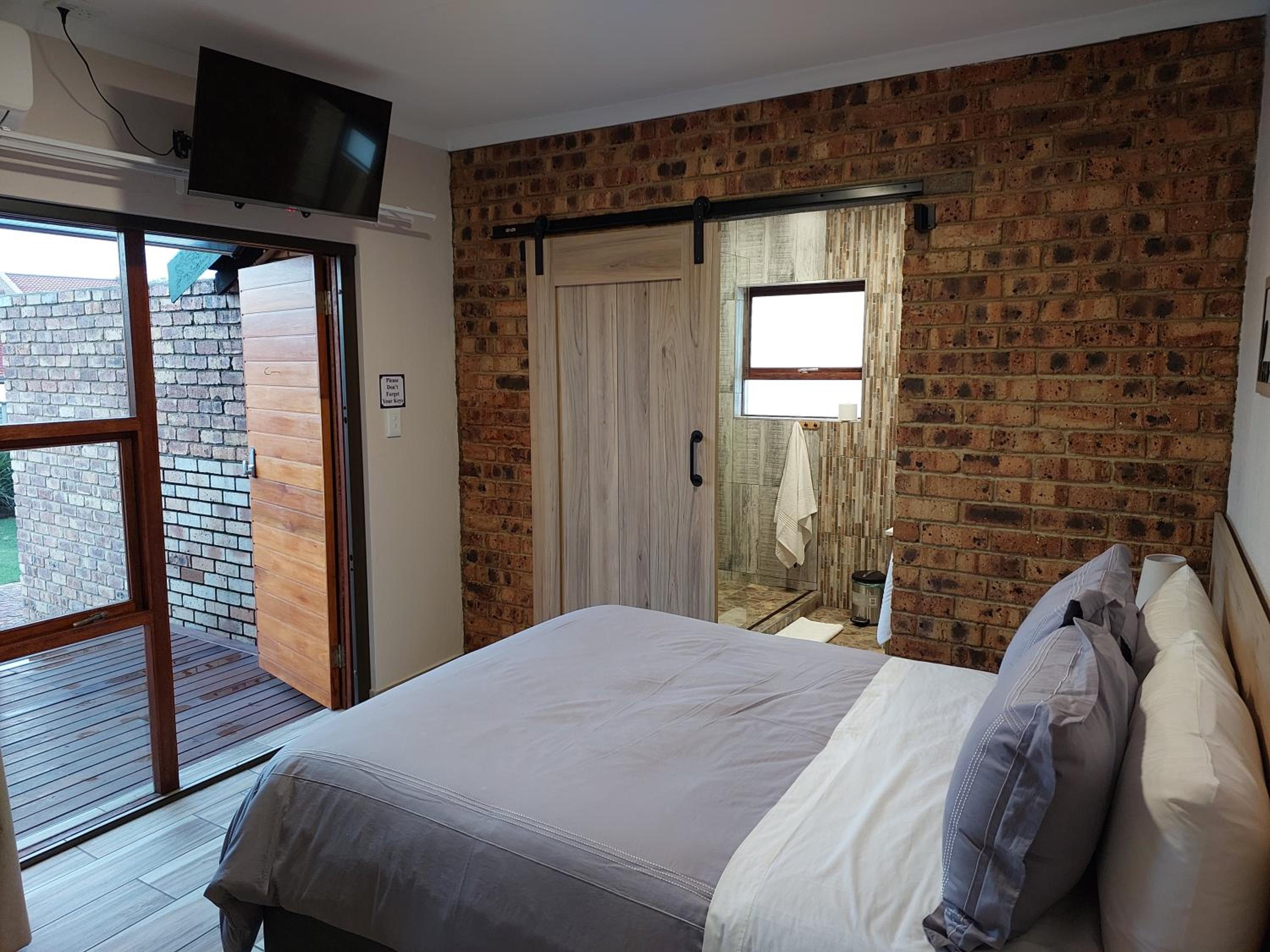 Double Room with Private Bathroom photo 3