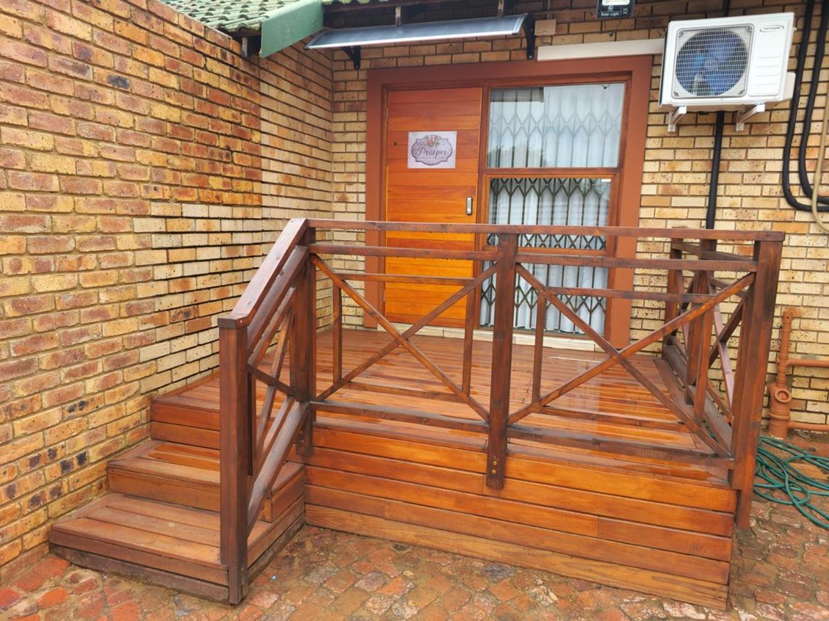 Double Room with Private Bathroom photo 2