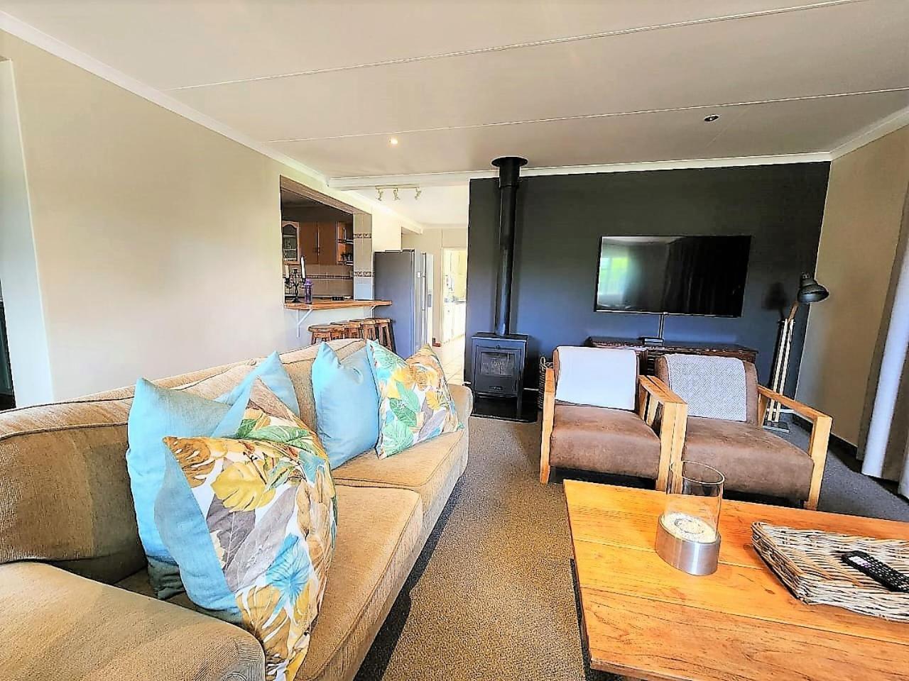 Four-Bedroom House - Photo 13
