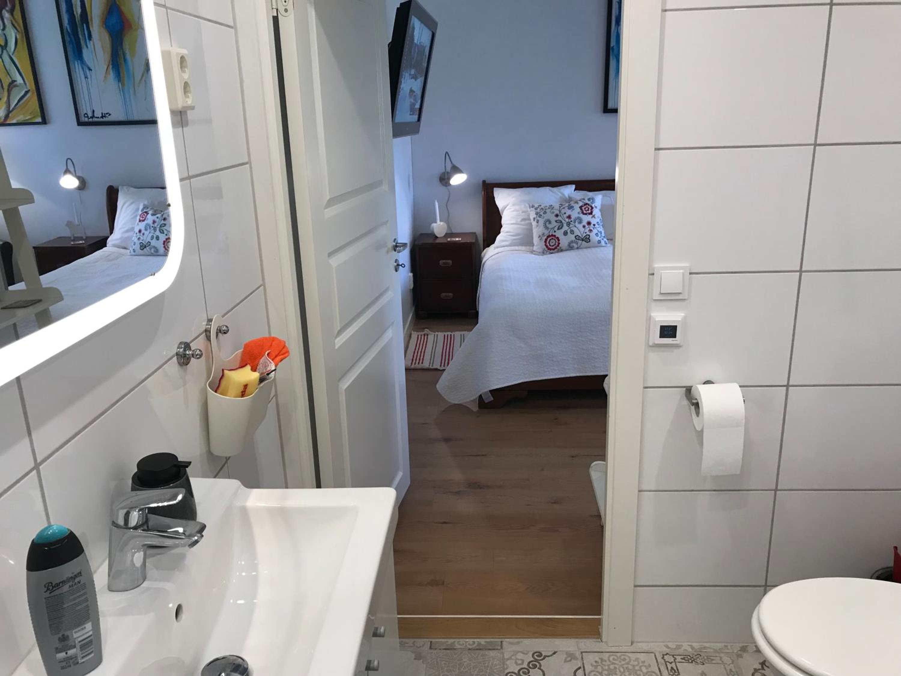 One-Bedroom House photo 3