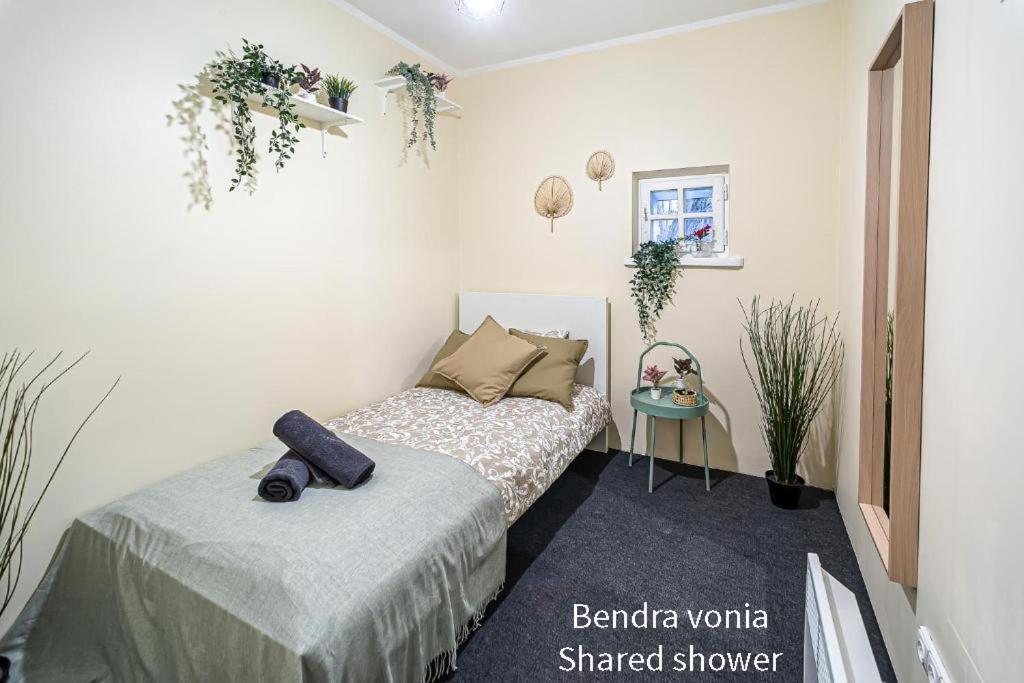 Single Room No Window