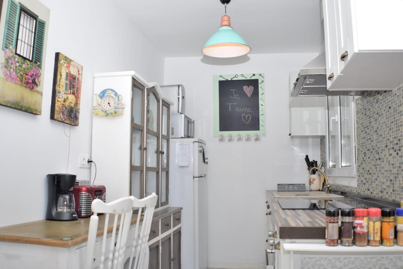 Apartment photo 2