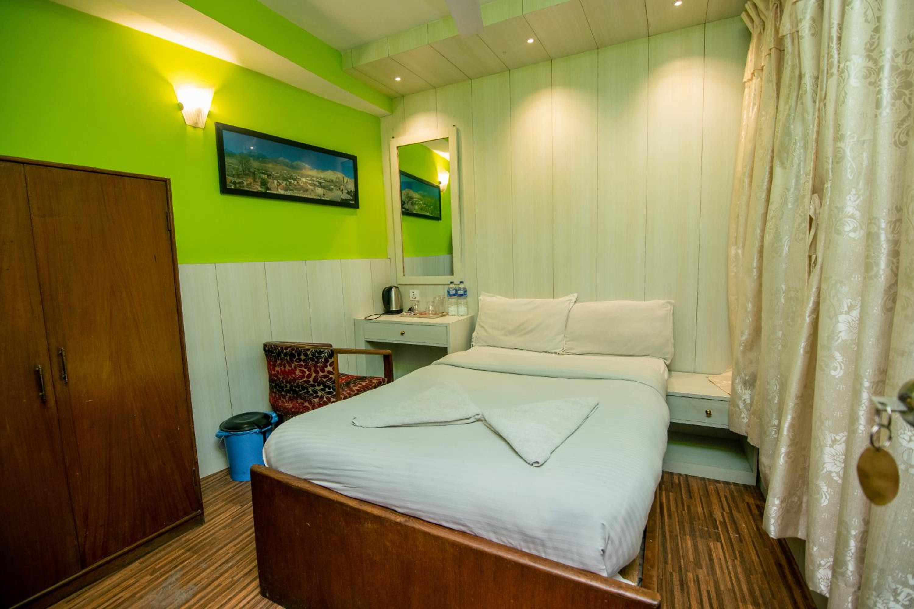Budget Single Room photo 2