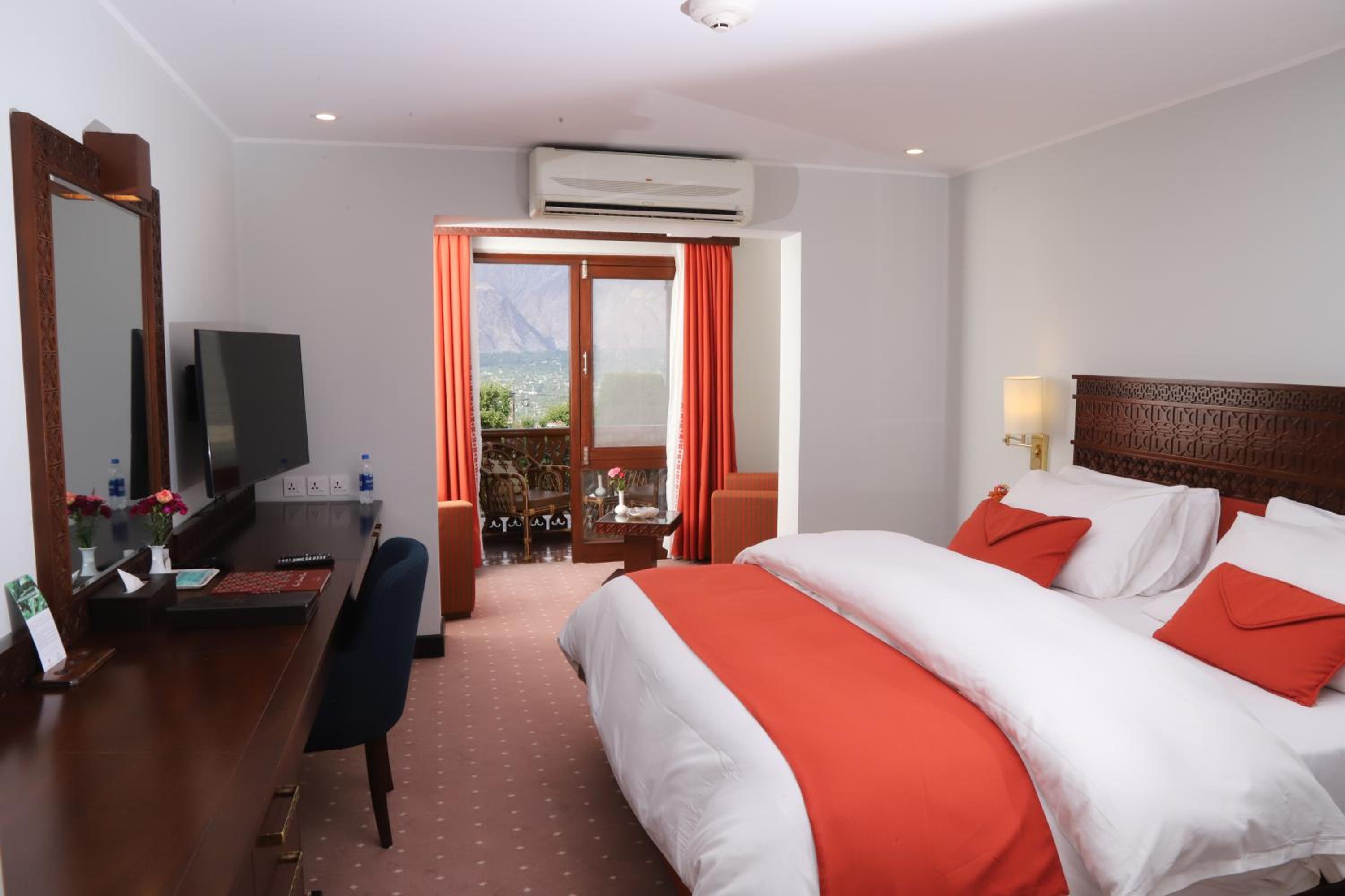 Deluxe King Room