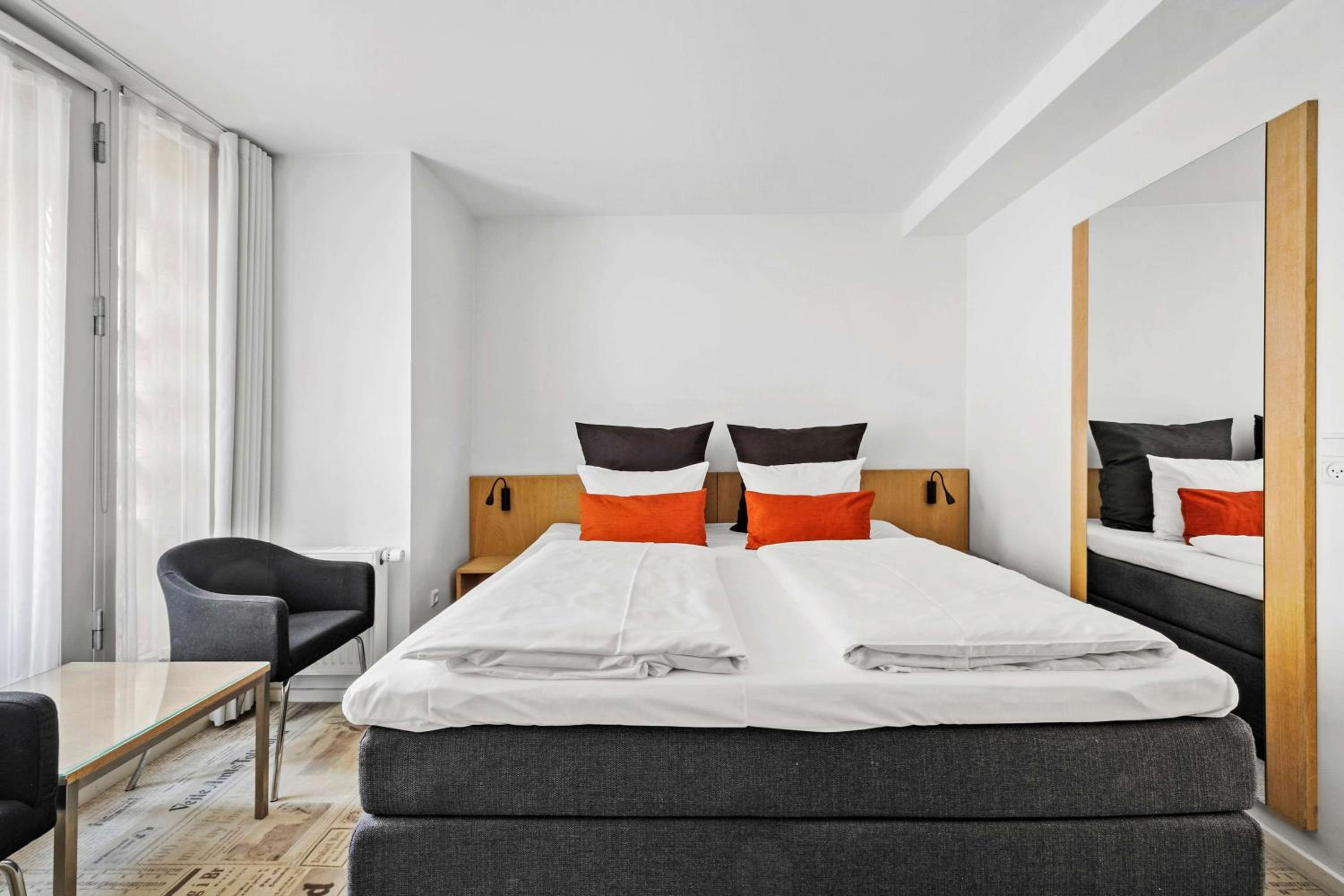 Business Double Room photo 2