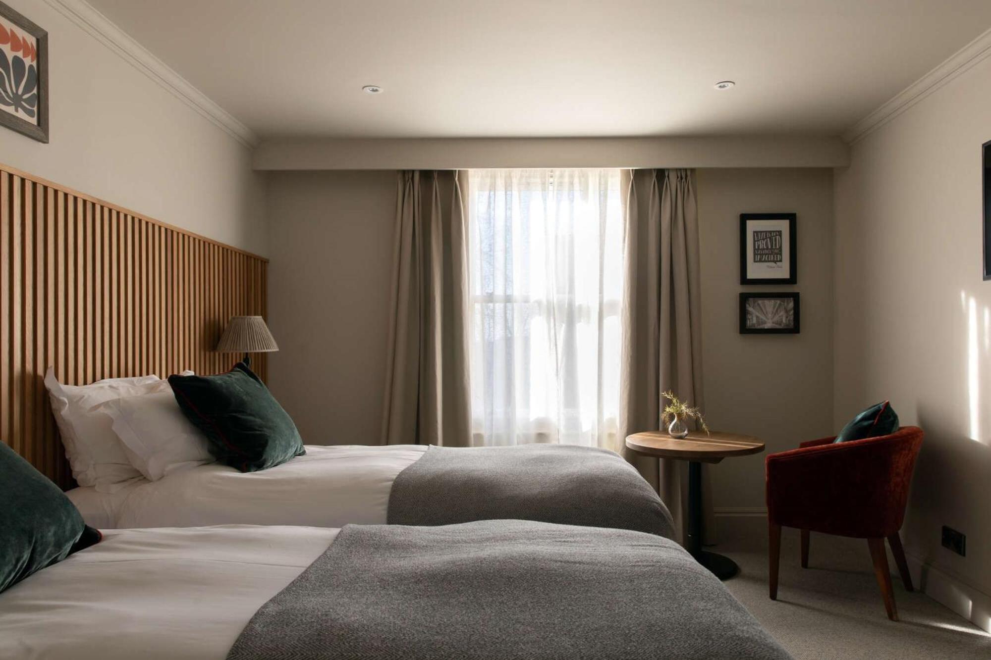 Twin Room - Photo 4