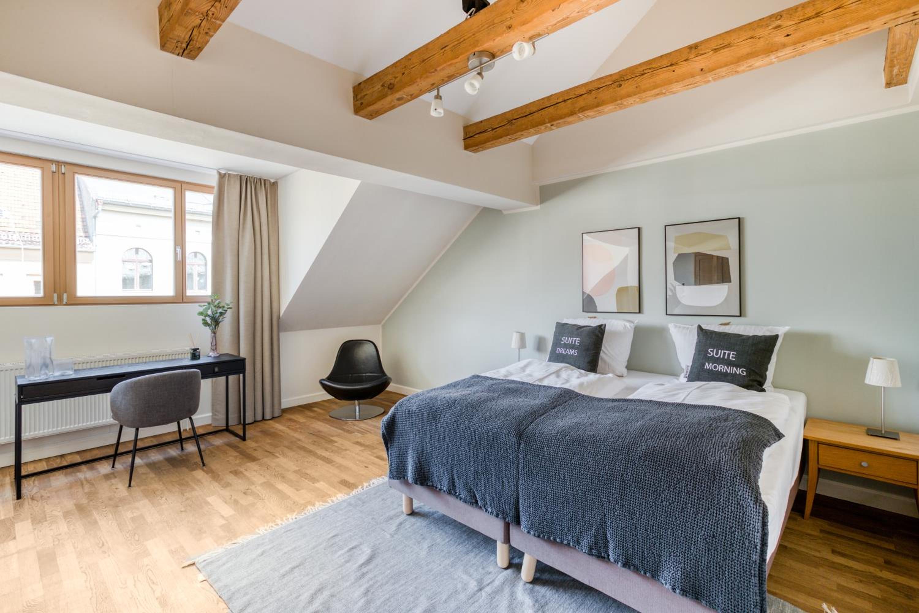 One-Bedroom Suite with Balcony photo 1