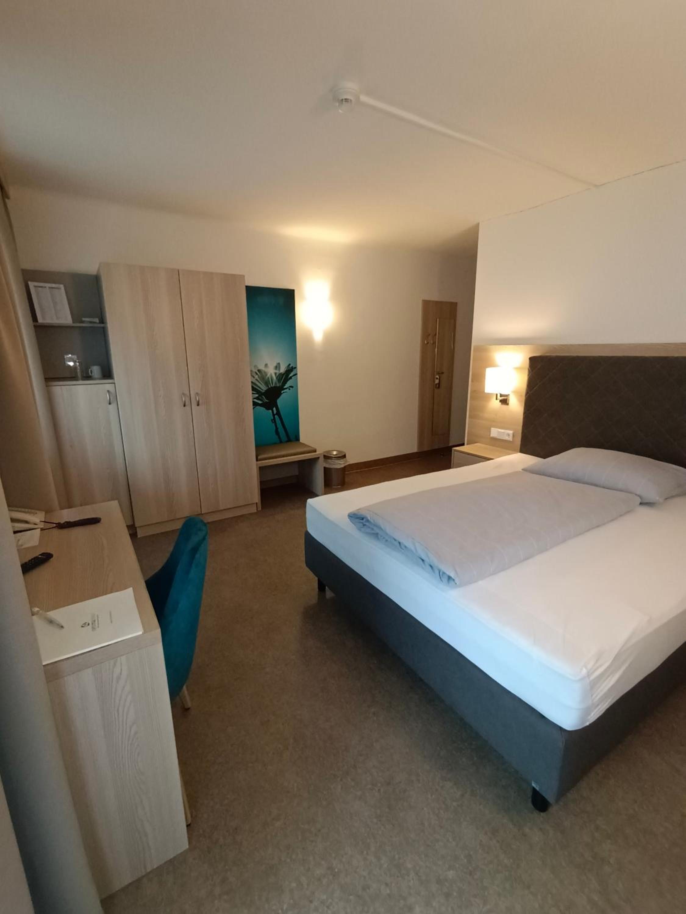 Single Room photo 2