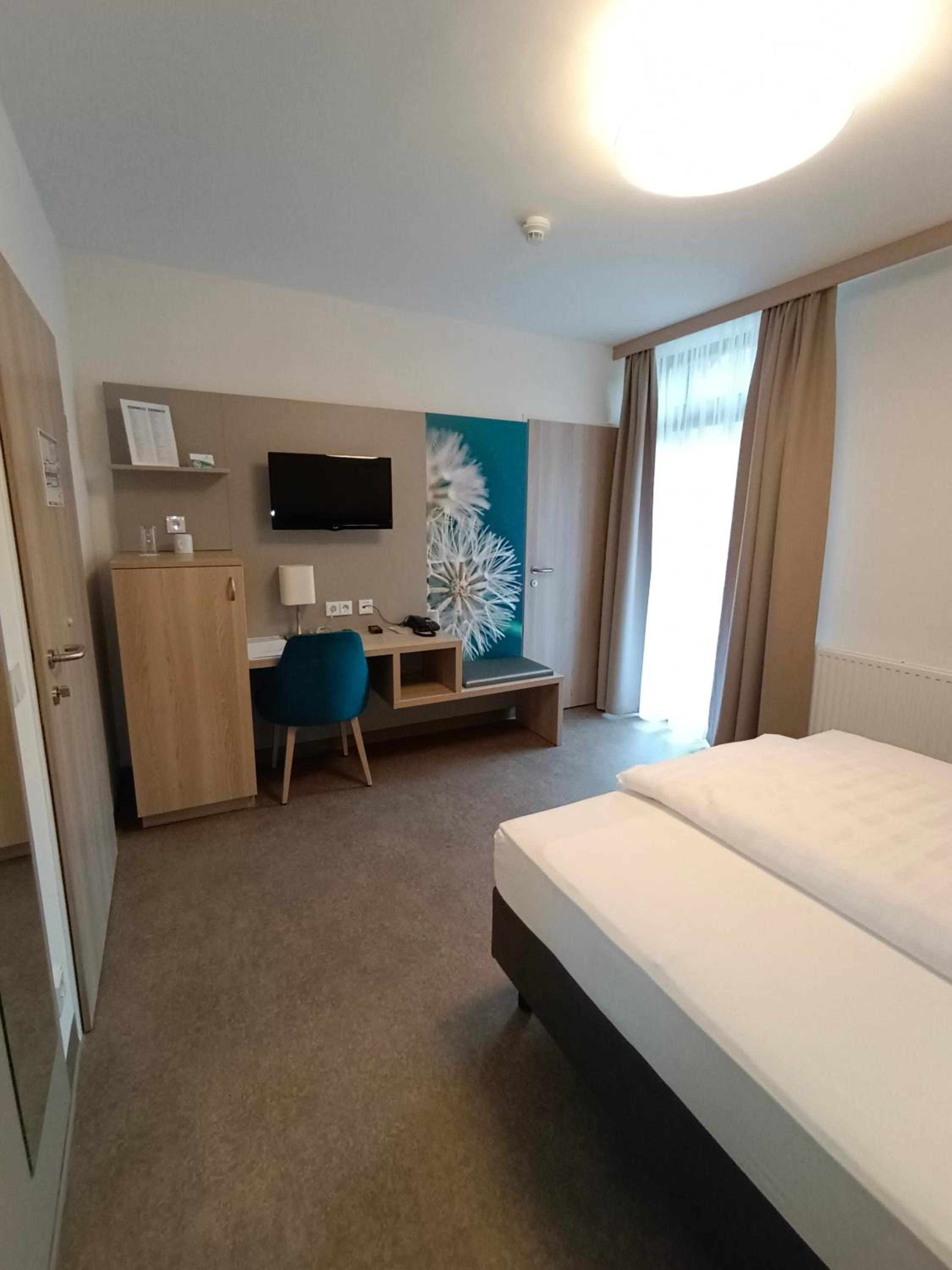 Single Room photo 3