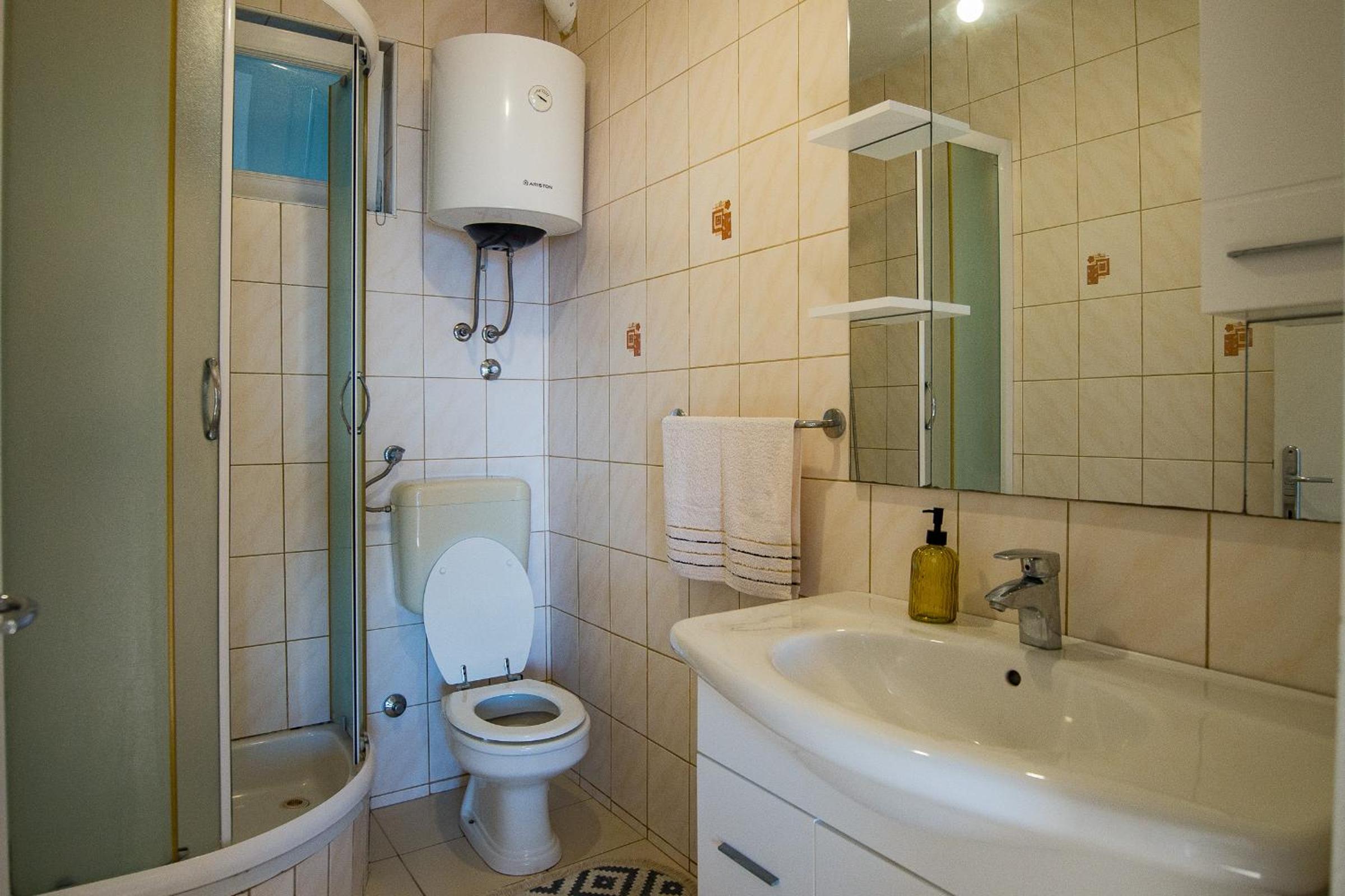 Three-Bedroom Apartment photo 2