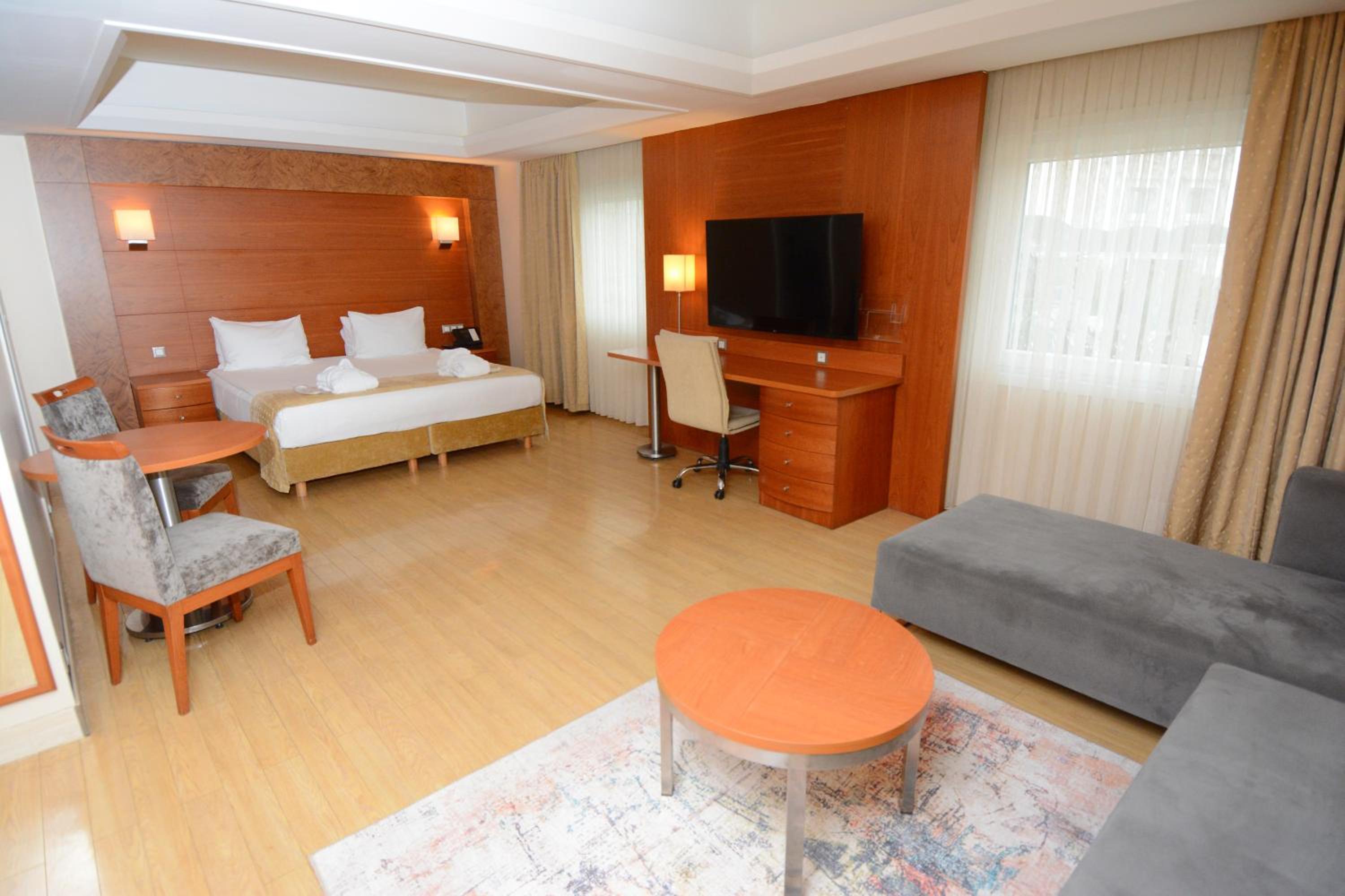 Executive Queen Suite photo 3