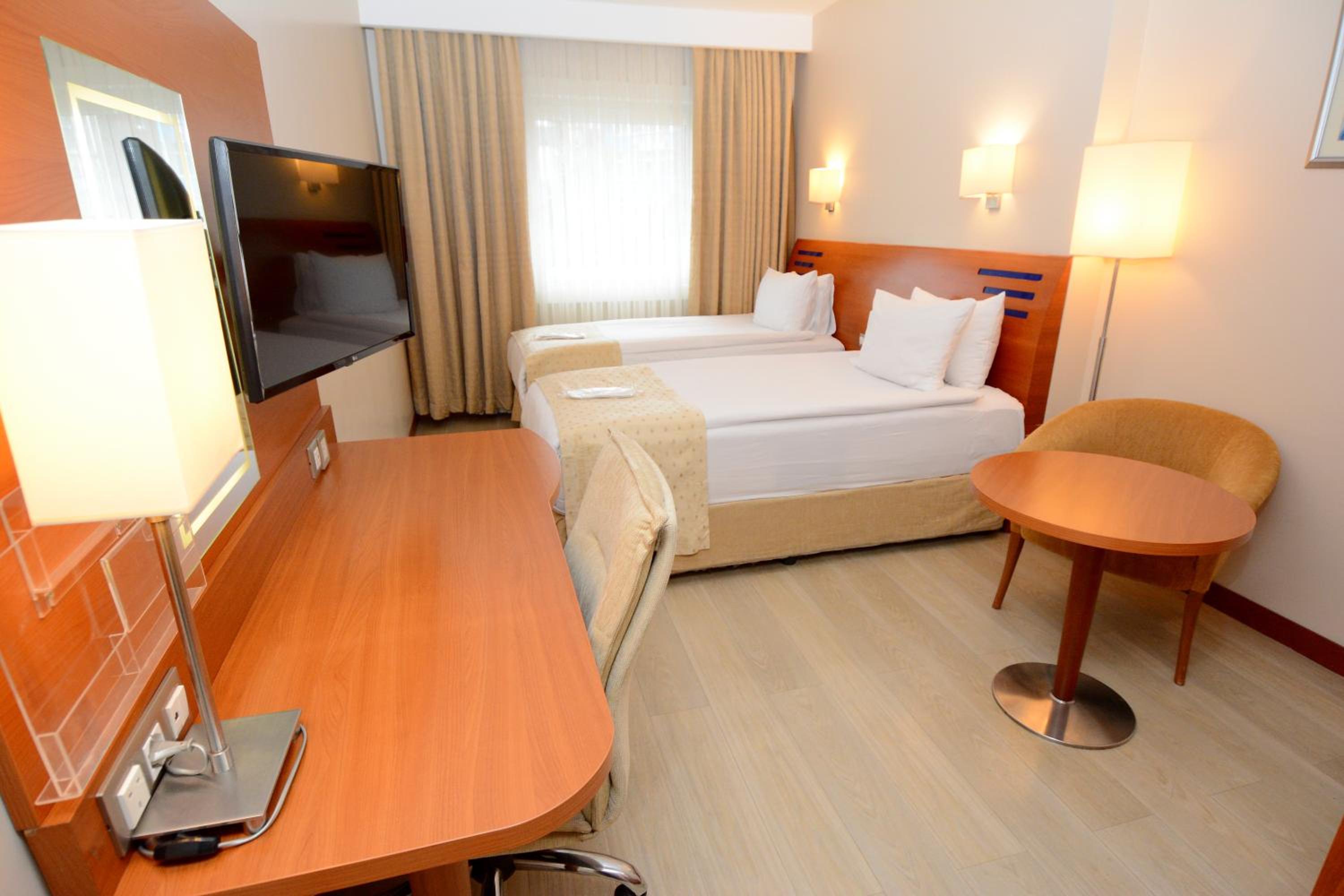 Standard Twin Room photo 3