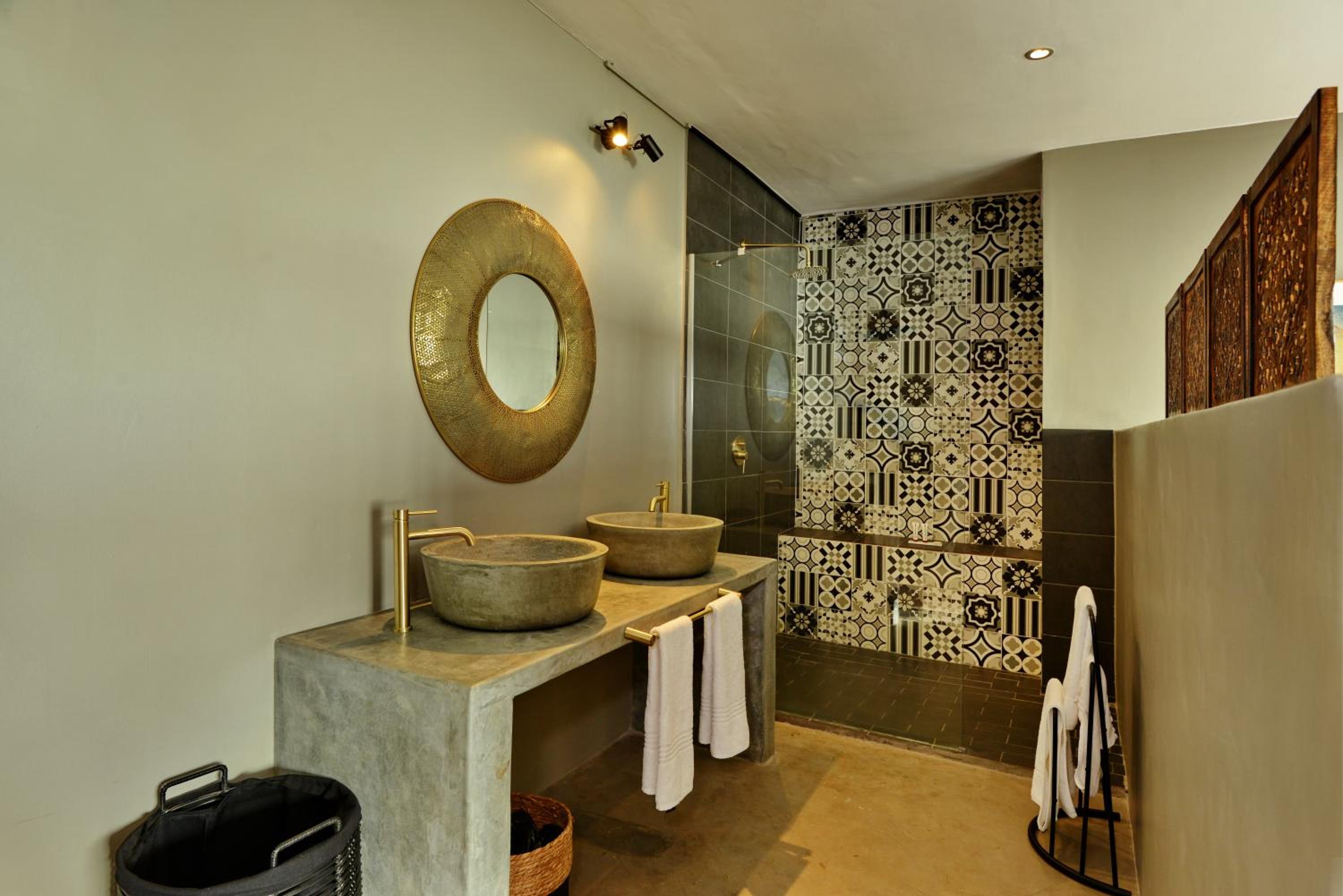 Suite - Photo 4