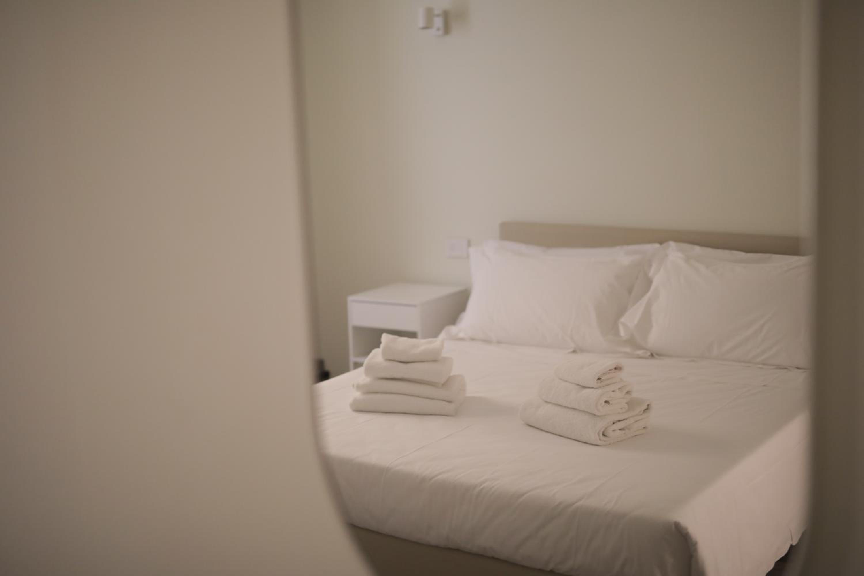 Deluxe Room - Photo 13