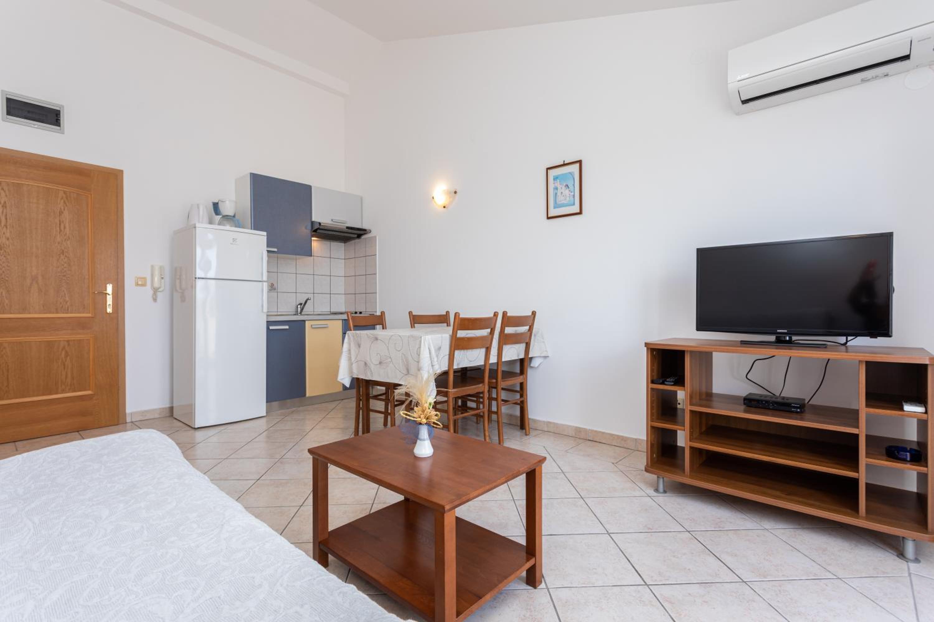 Apartment with Sea View photo 3