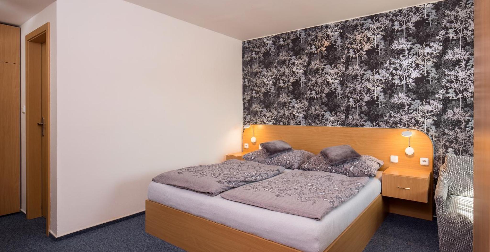 Double or Twin Room - Photo 4