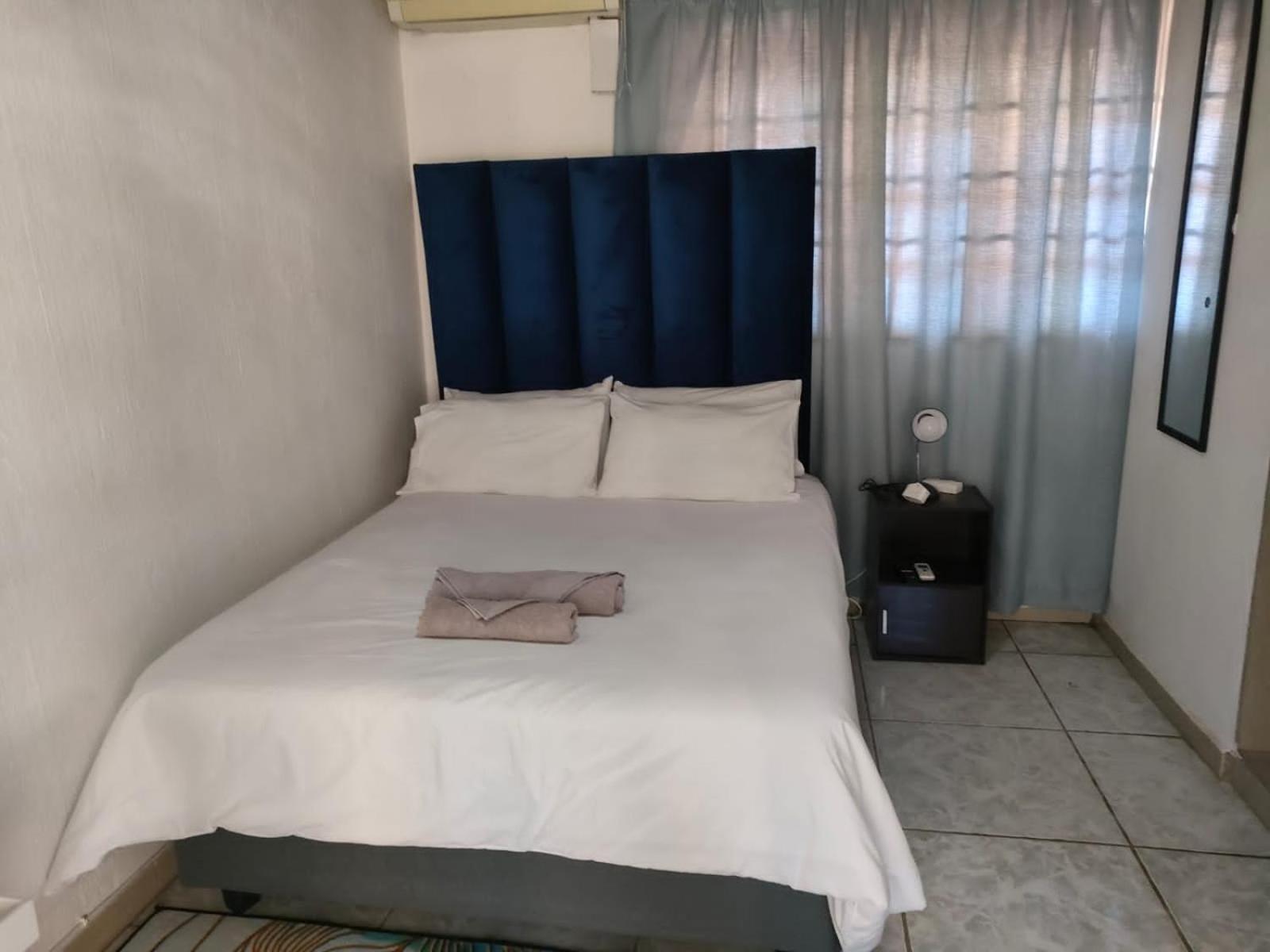 Budget Double Room photo 1