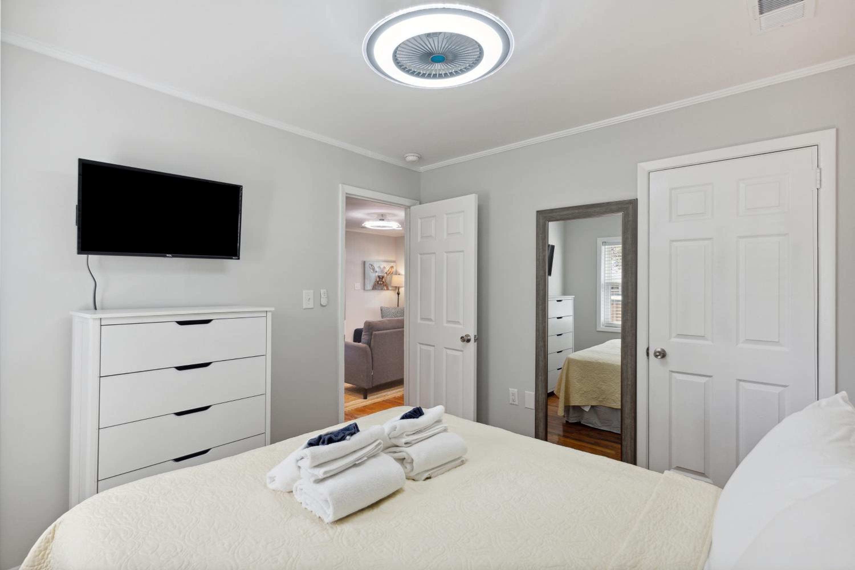 Two-Bedroom House photo 2