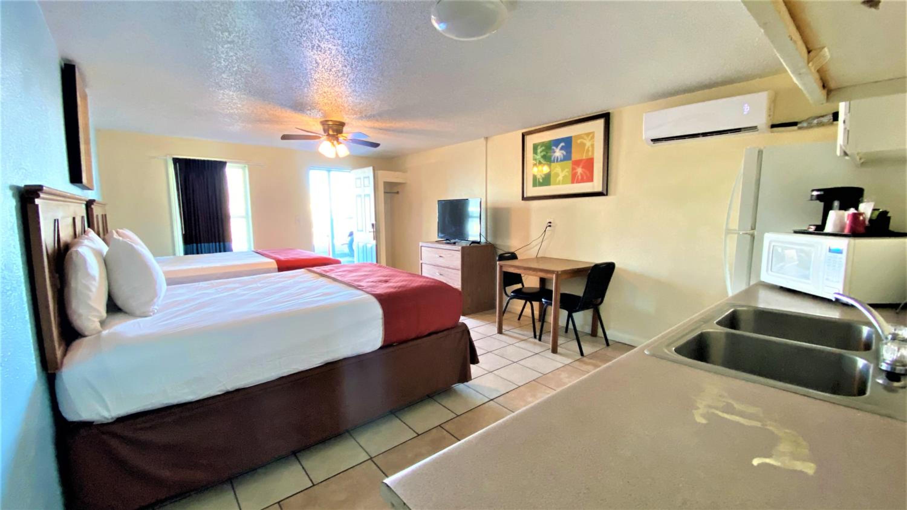 2 Full Bed photo 1