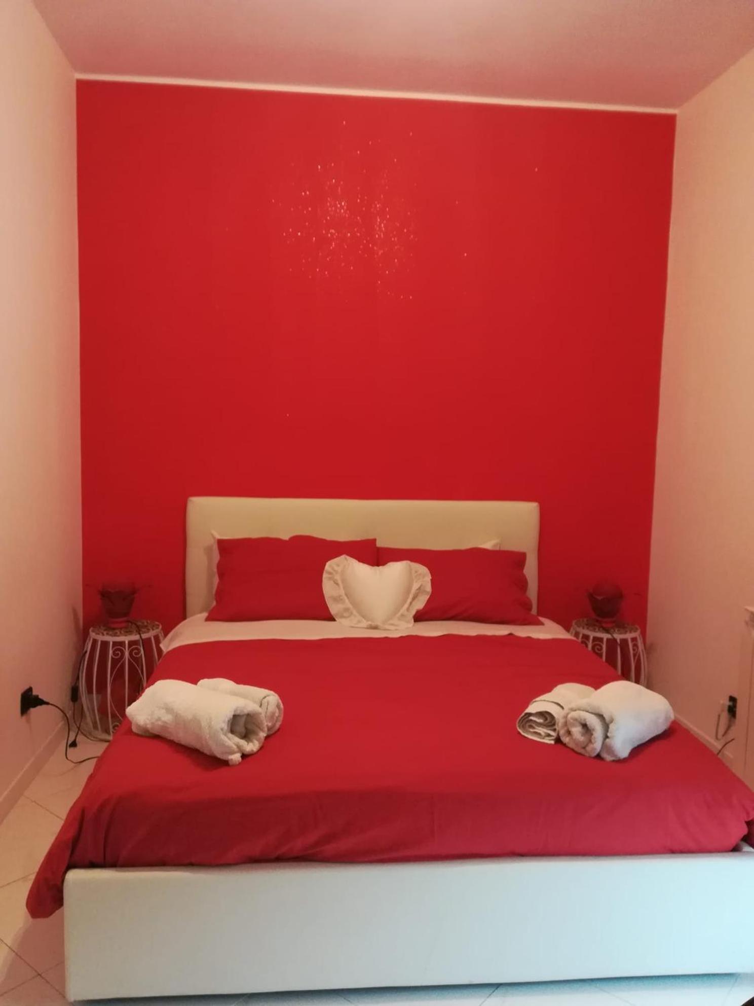 Double Room with Spa Bath - Photo 10
