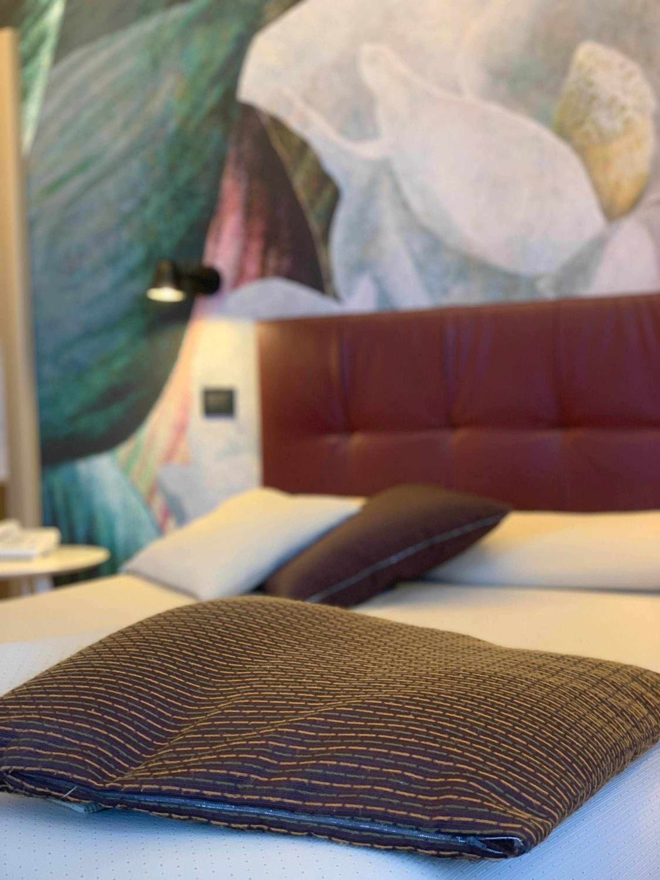 King Room with Lake View - Photo 12