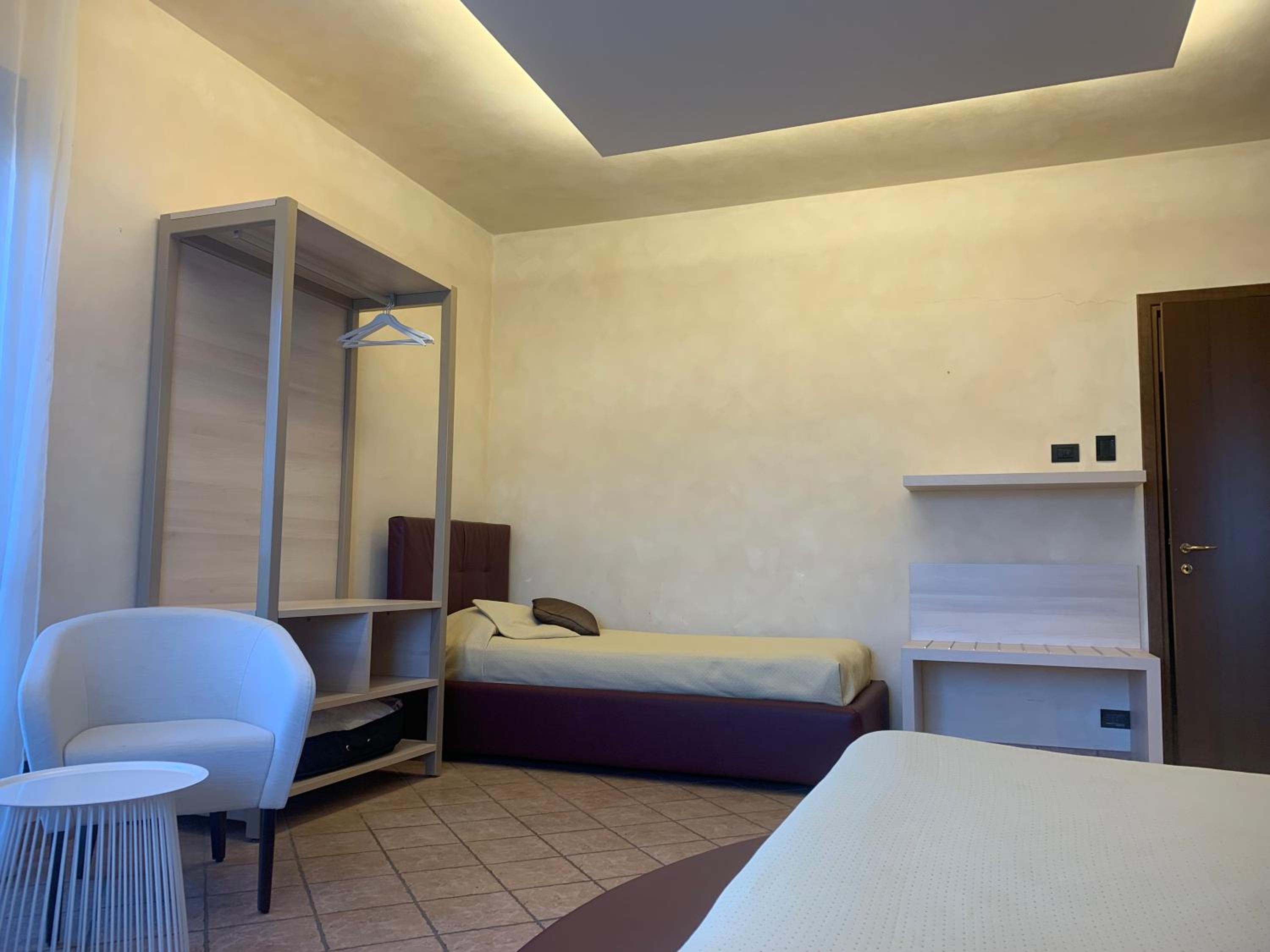 King Room with Lake View - Photo 13