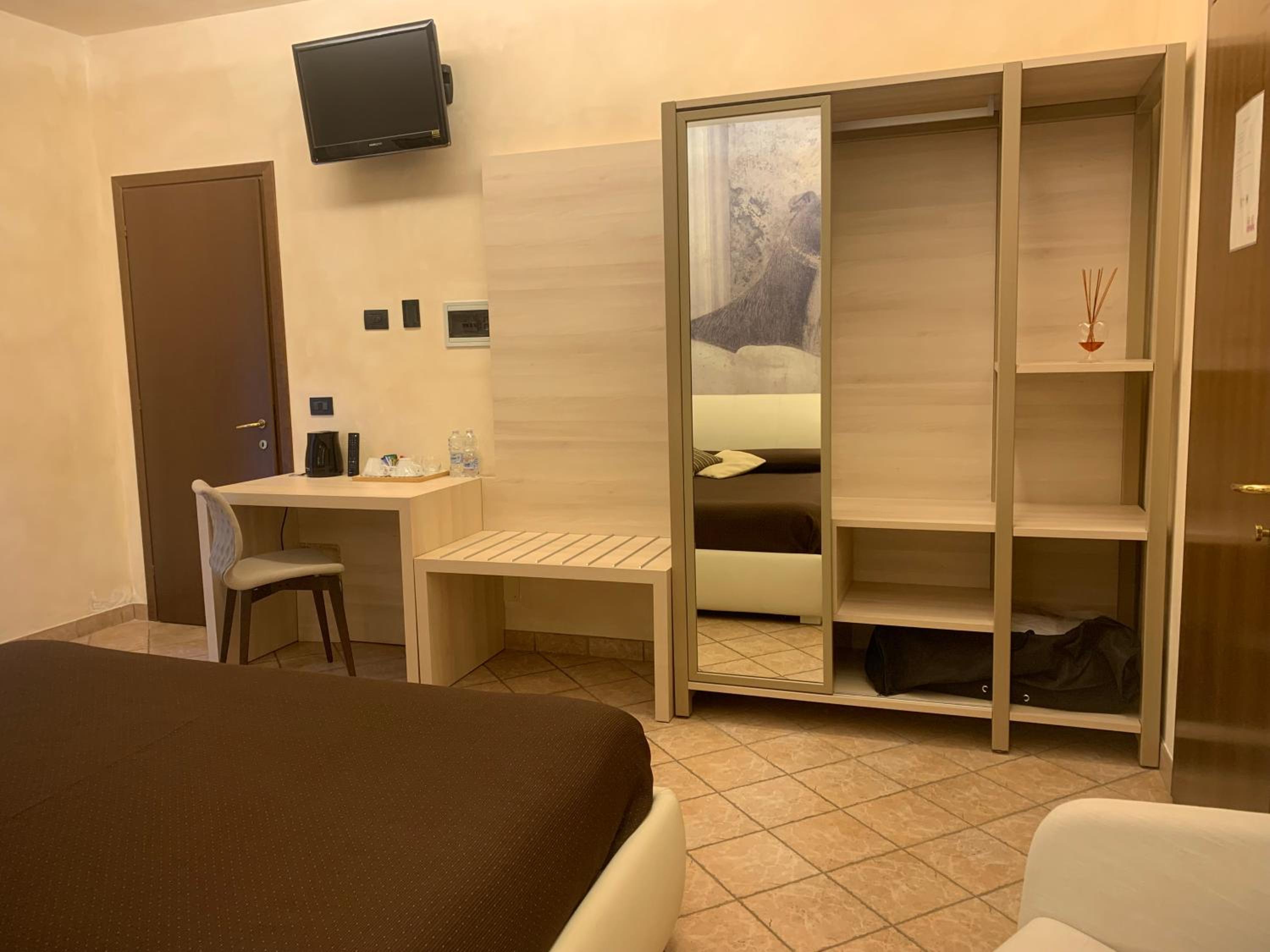 Double Room with Balcony photo 3