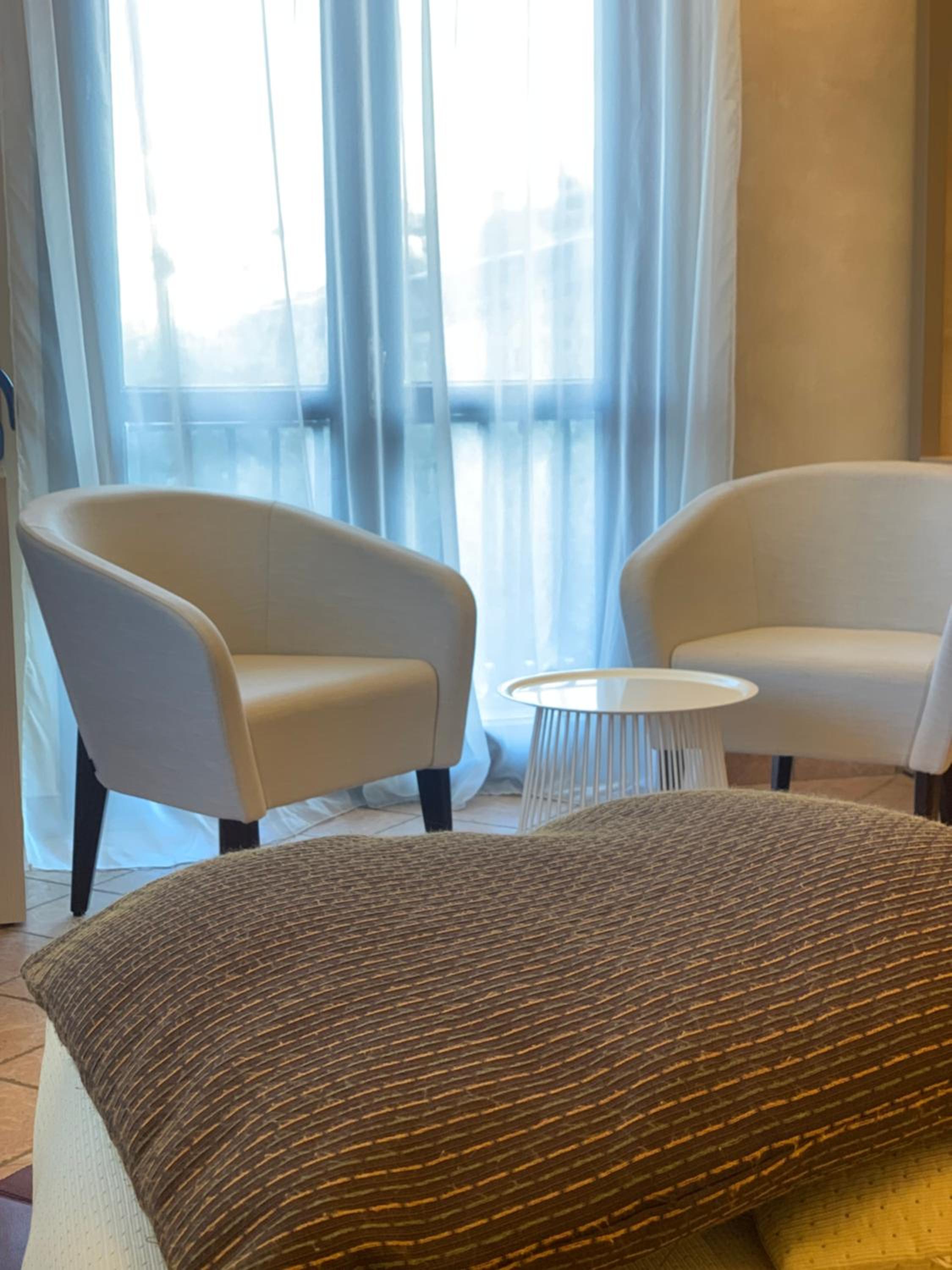 King Room with Lake View - Photo 2