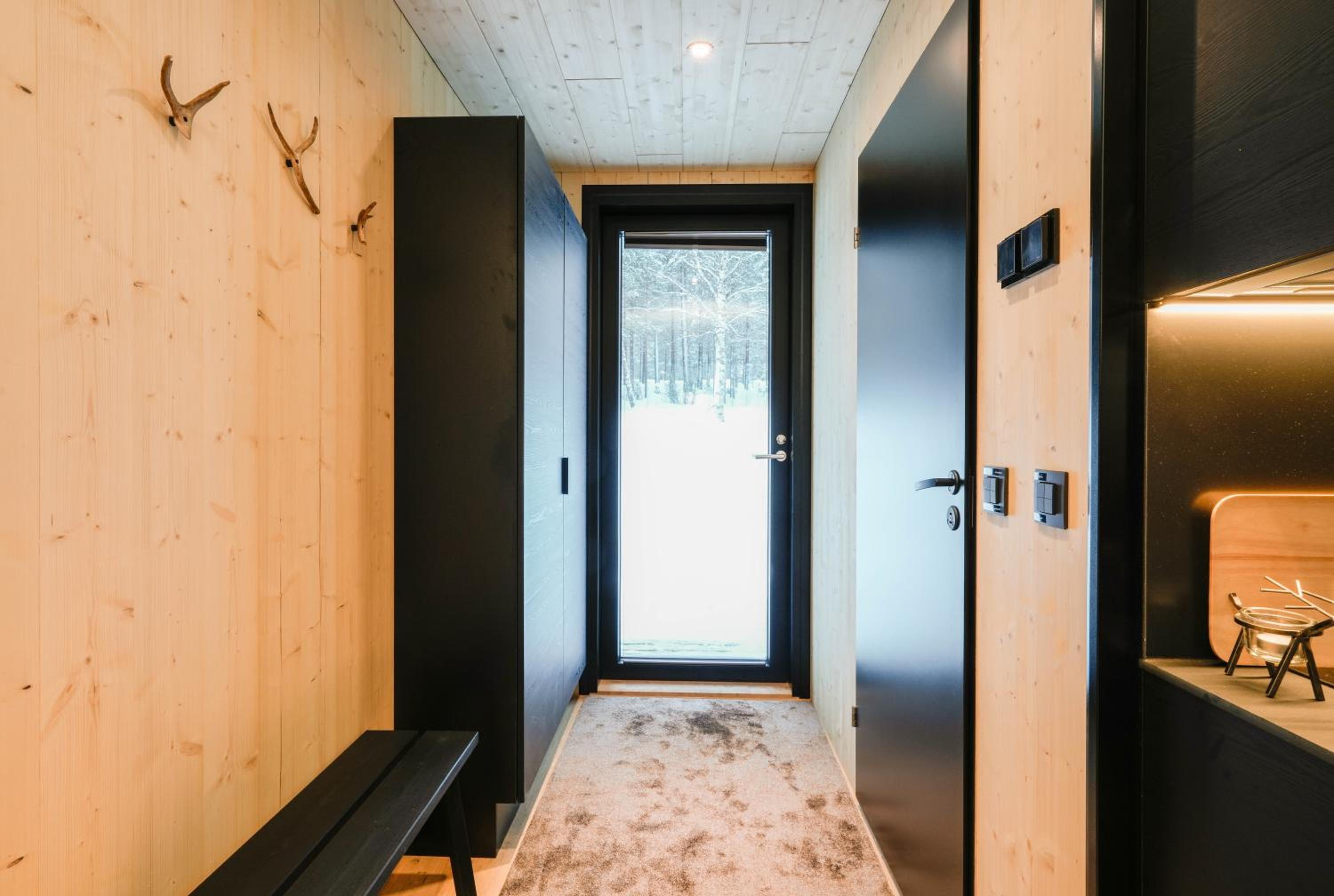 Double Room with Lake View - Photo 14