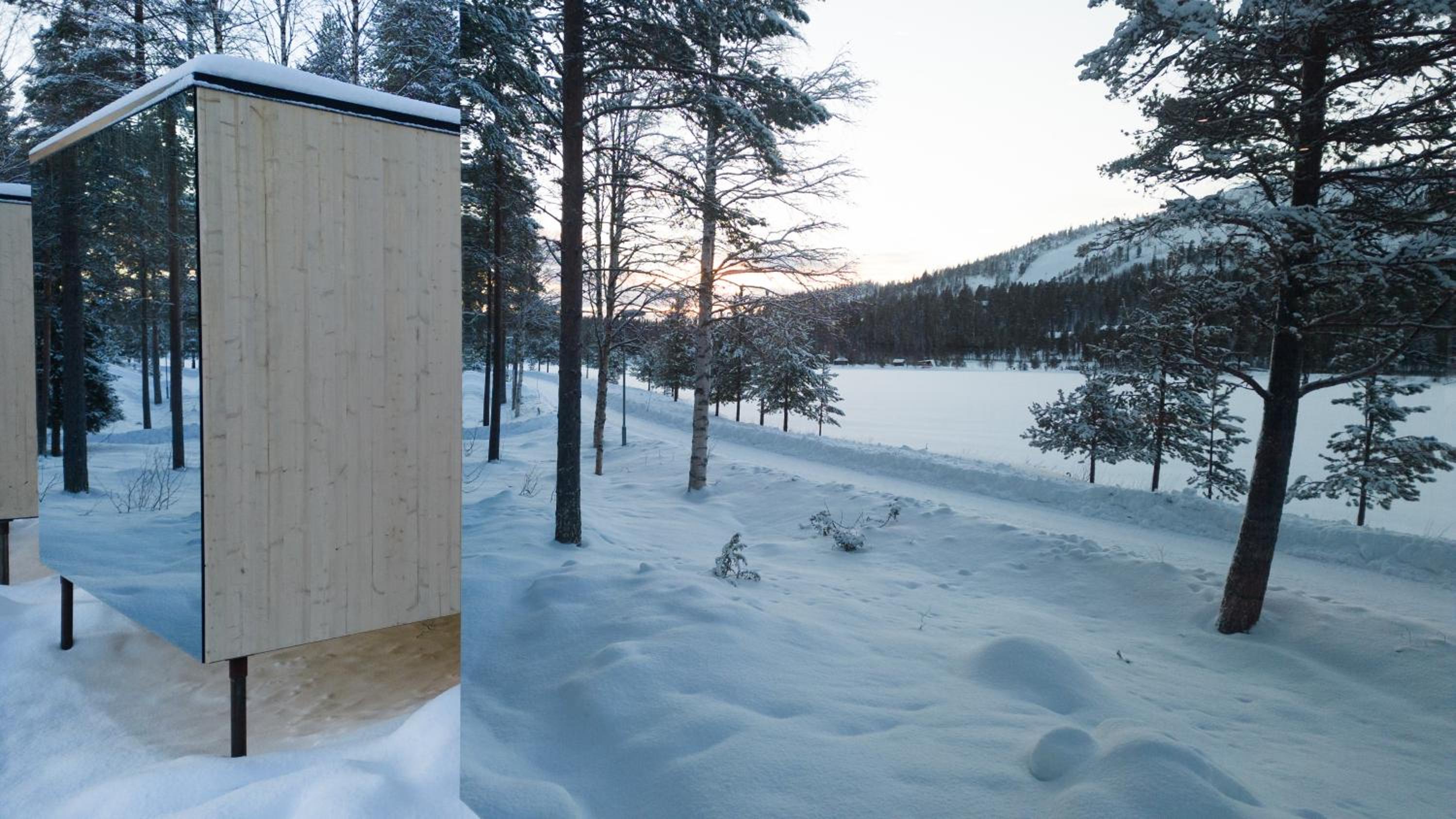 Double Room with Lake View - Photo 10