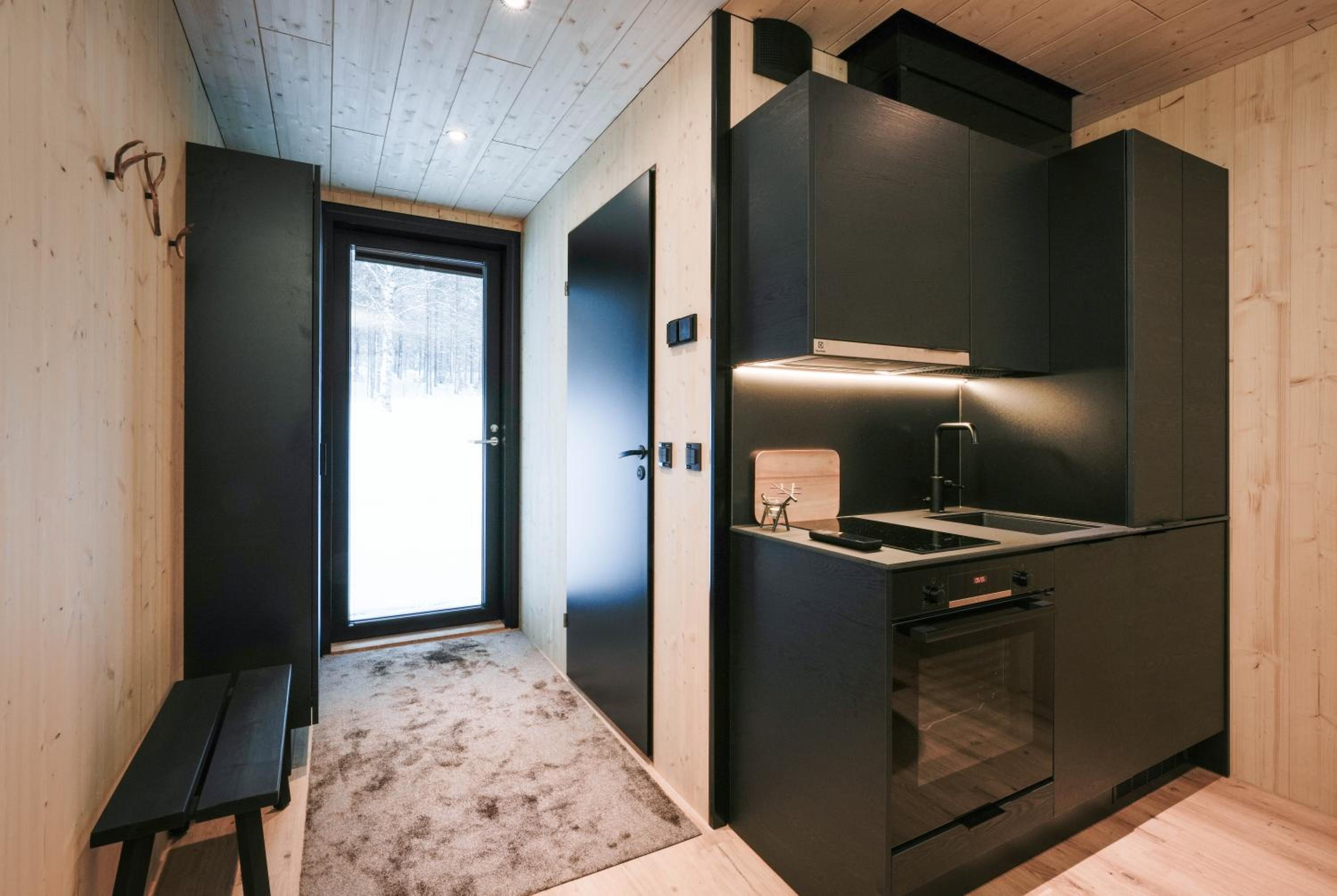 Double Room with Lake View - Photo 15