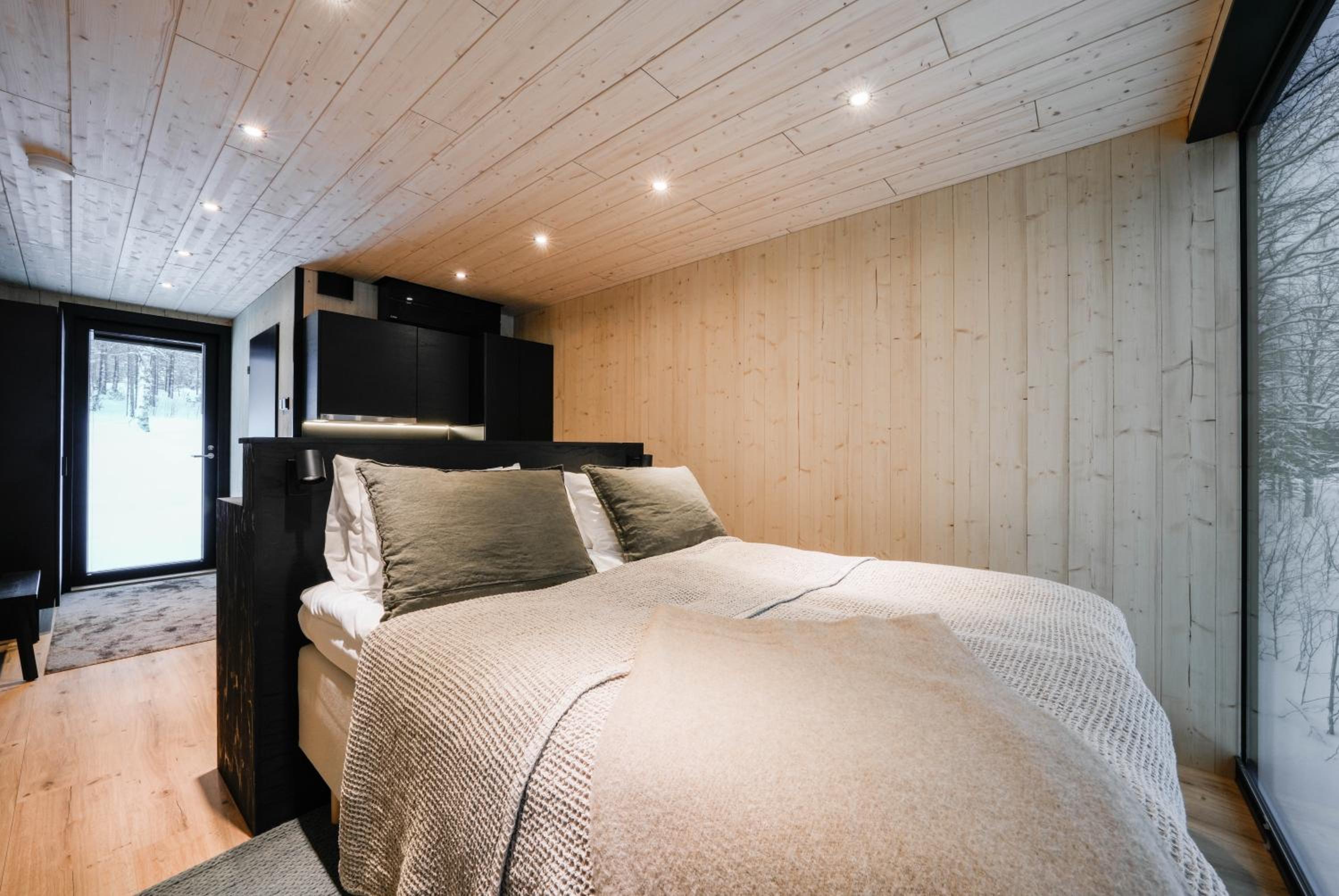 Double Room with Lake View - Photo 18