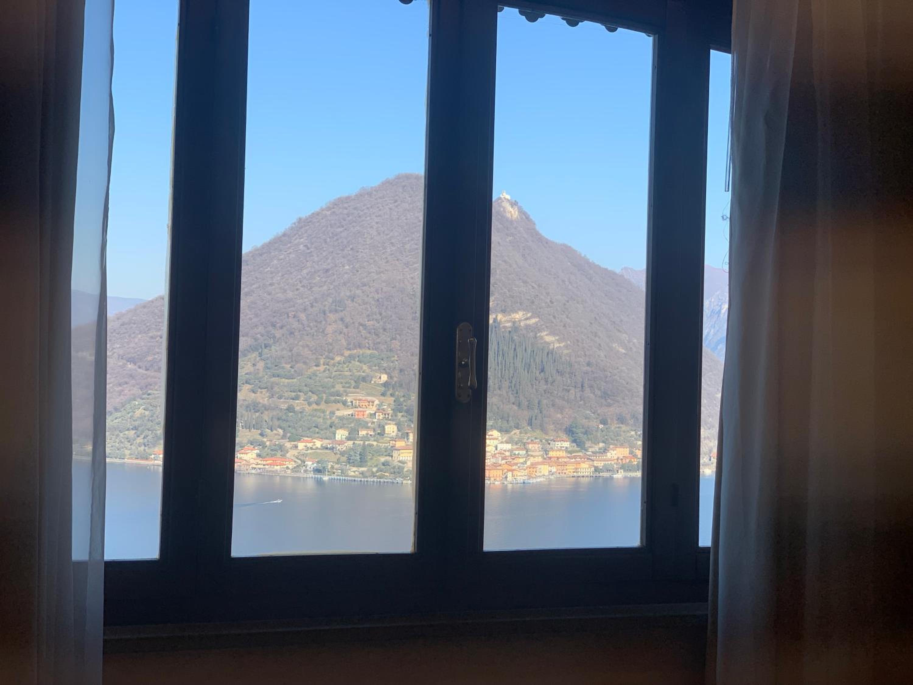King Room with Lake View - Photo 7