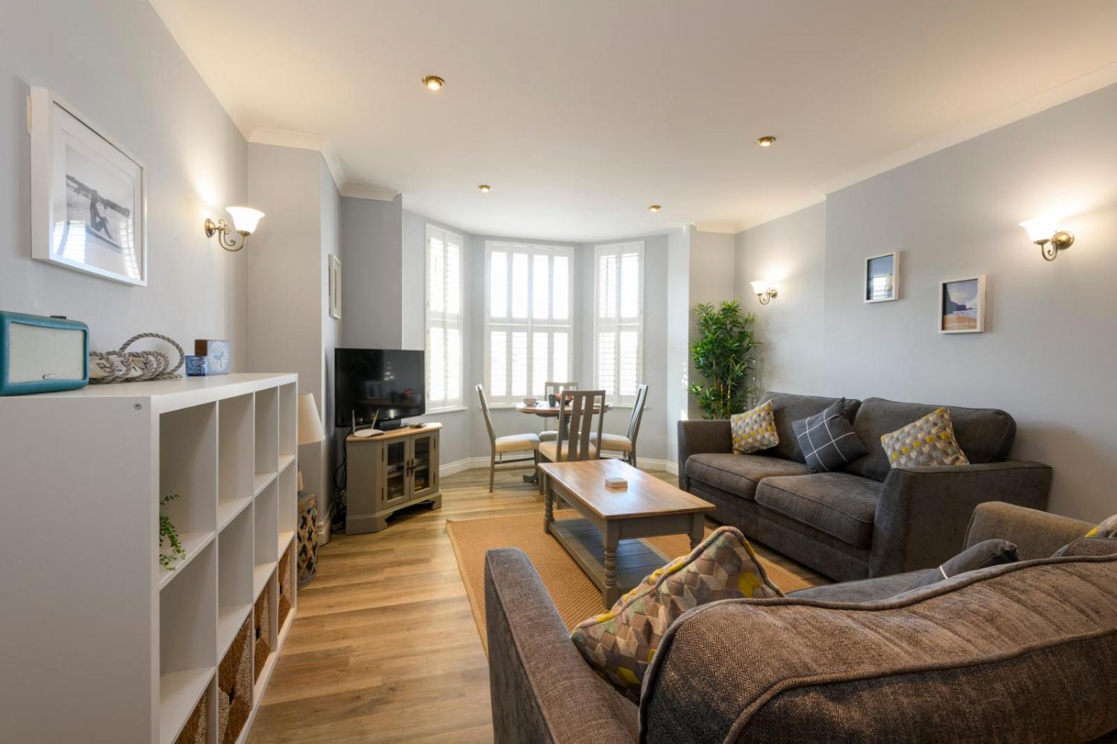 One-Bedroom Sea View Apartment (Twin Beds) - No 21 photo 2
