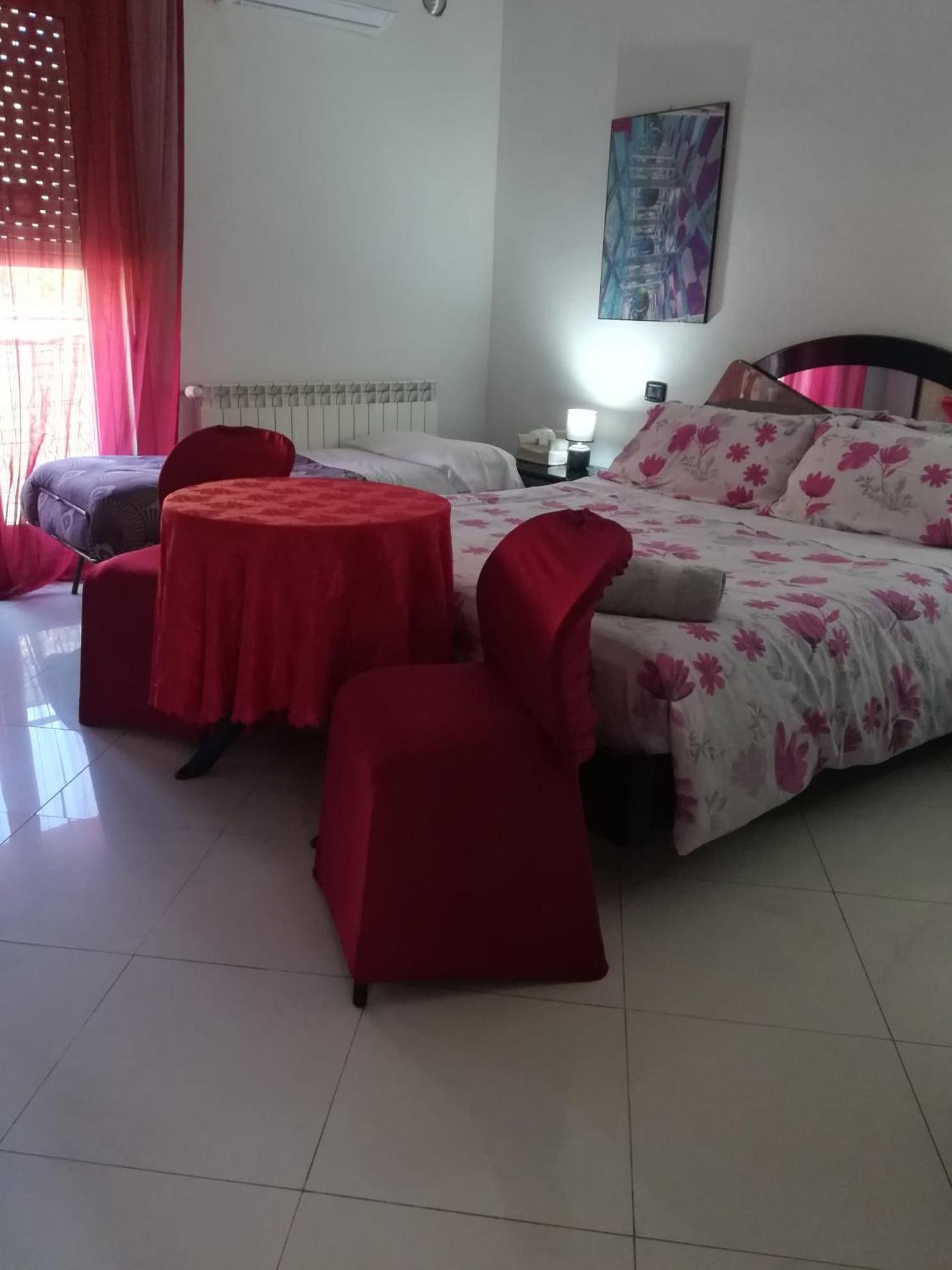 Triple Room with Private Bathroom - Photo 13