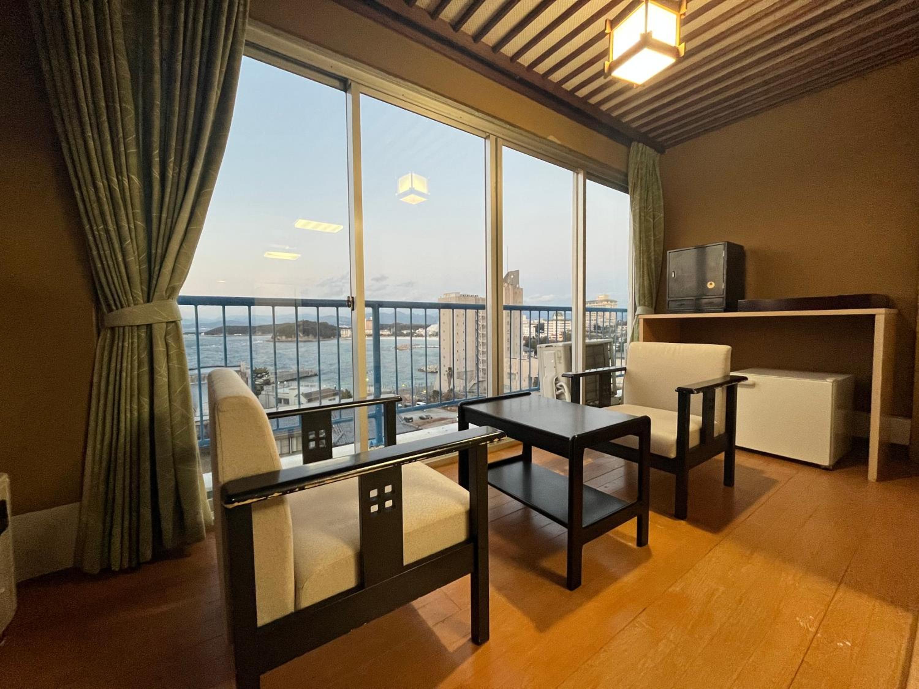 Japanese-Style Room
