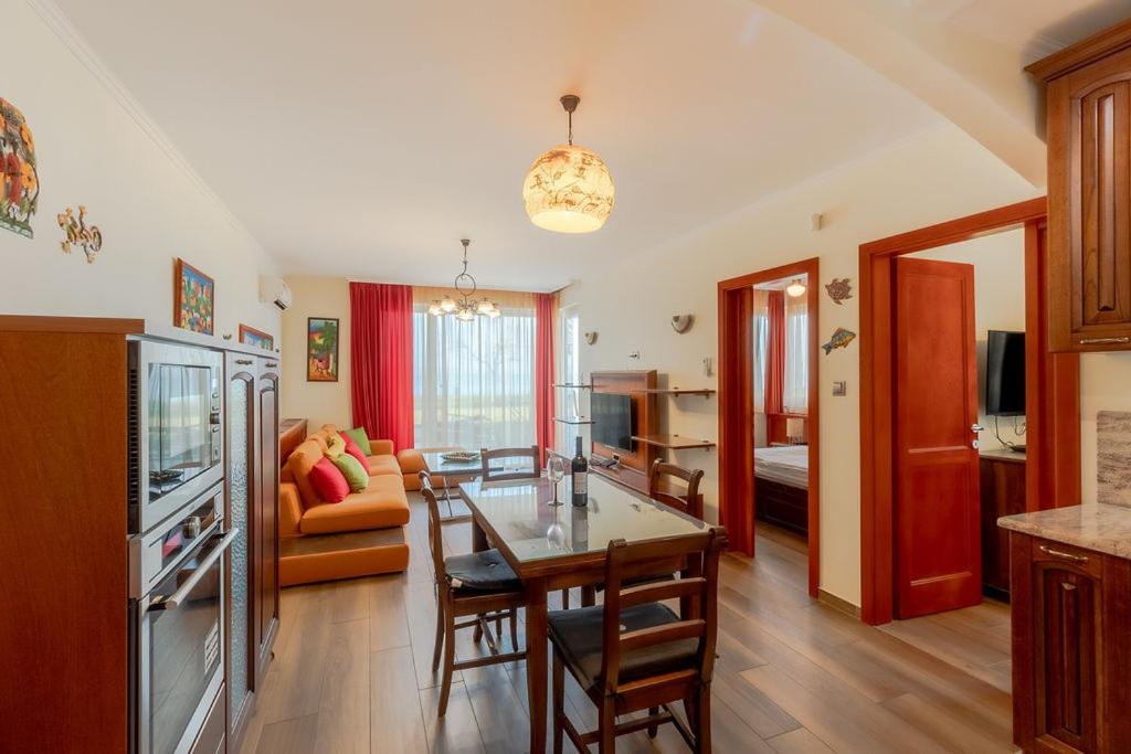 Two-Bedroom Apartment - Photo 1