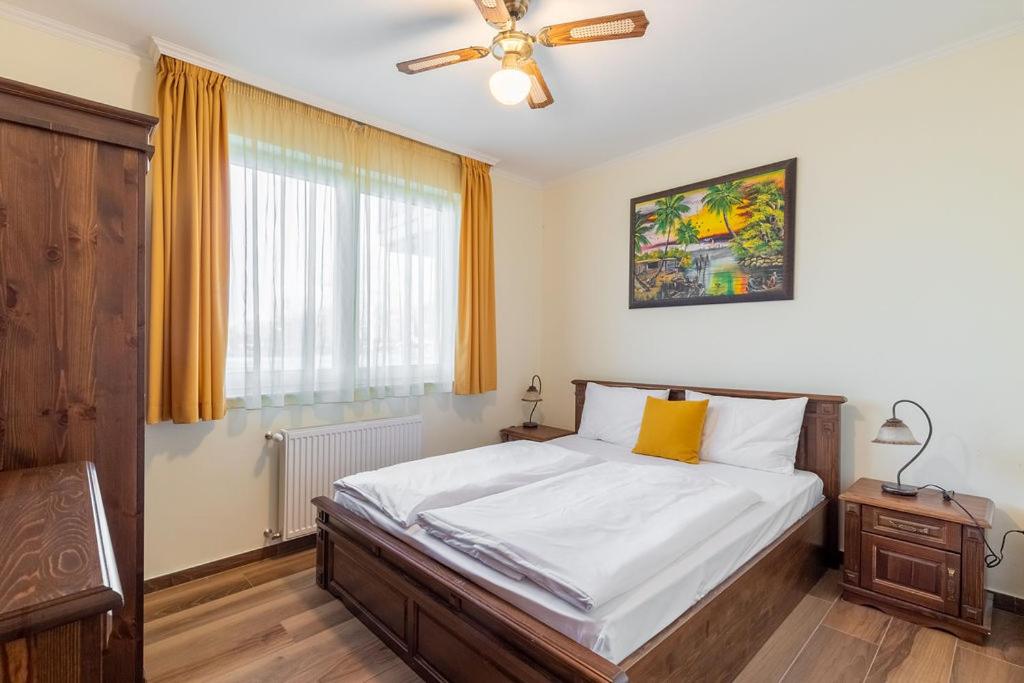 Two-Bedroom Apartment - Photo 2