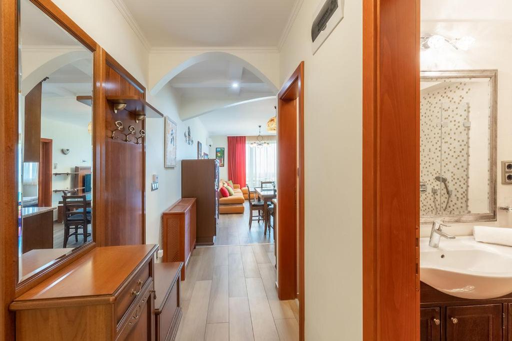 Two-Bedroom Apartment - Photo 6